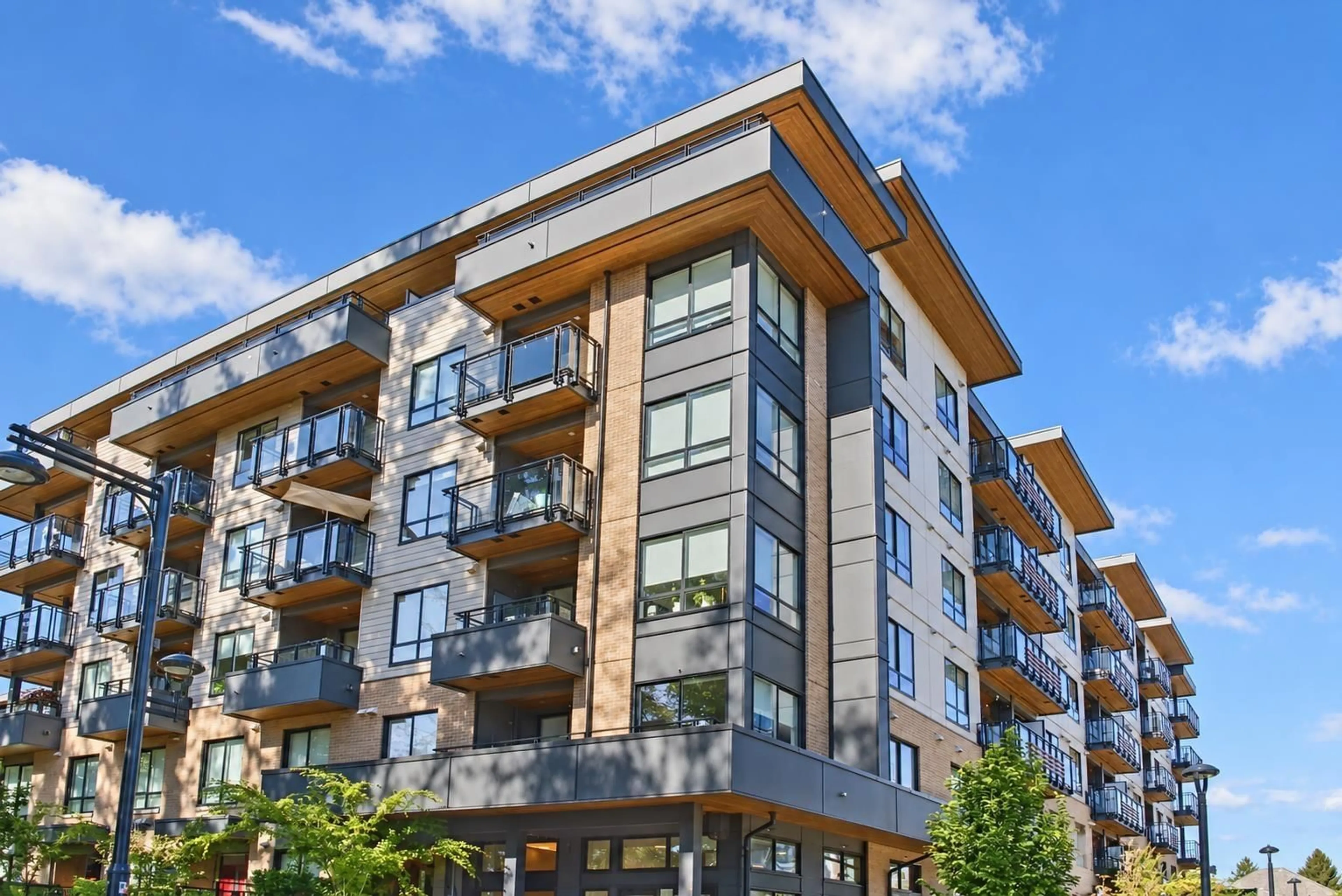 Patio, building for 107 - 13439 94A AVENUE, Surrey British Columbia V3V0G9