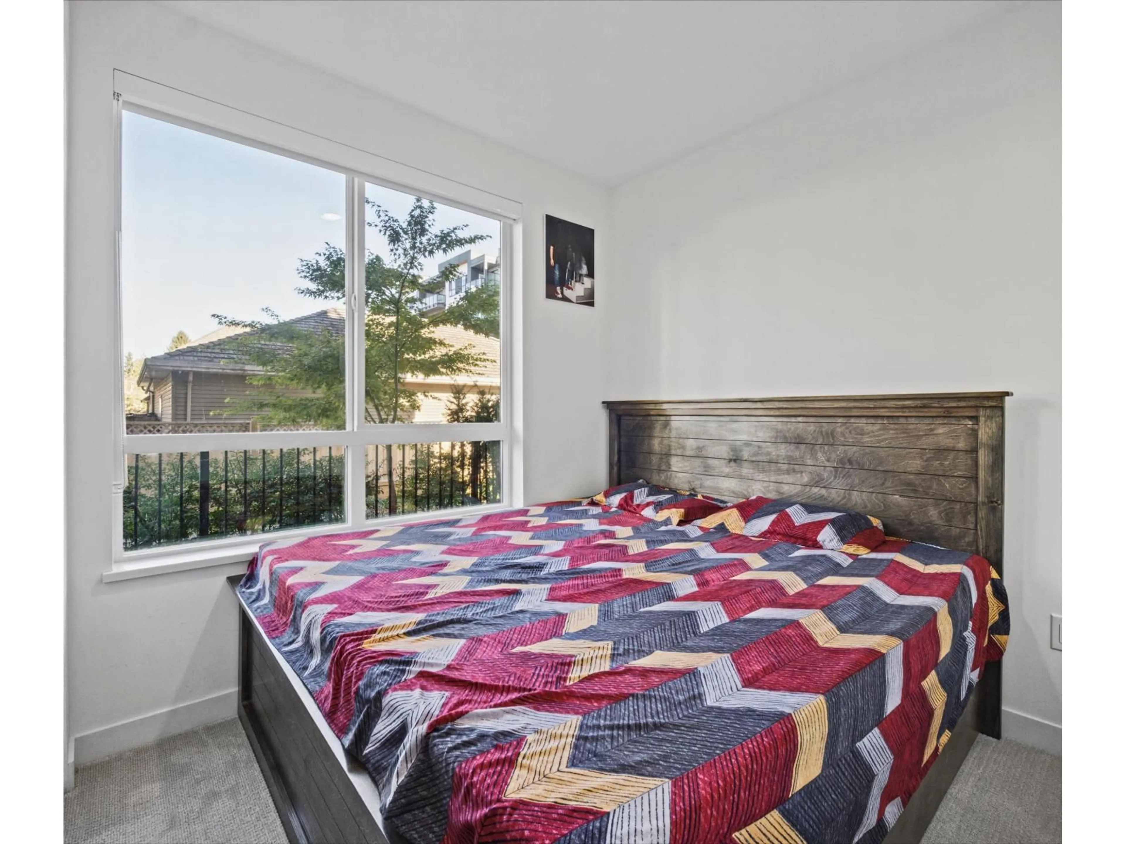 Bedroom with bed, unknown for 107 - 13439 94A AVENUE, Surrey British Columbia V3V0G9
