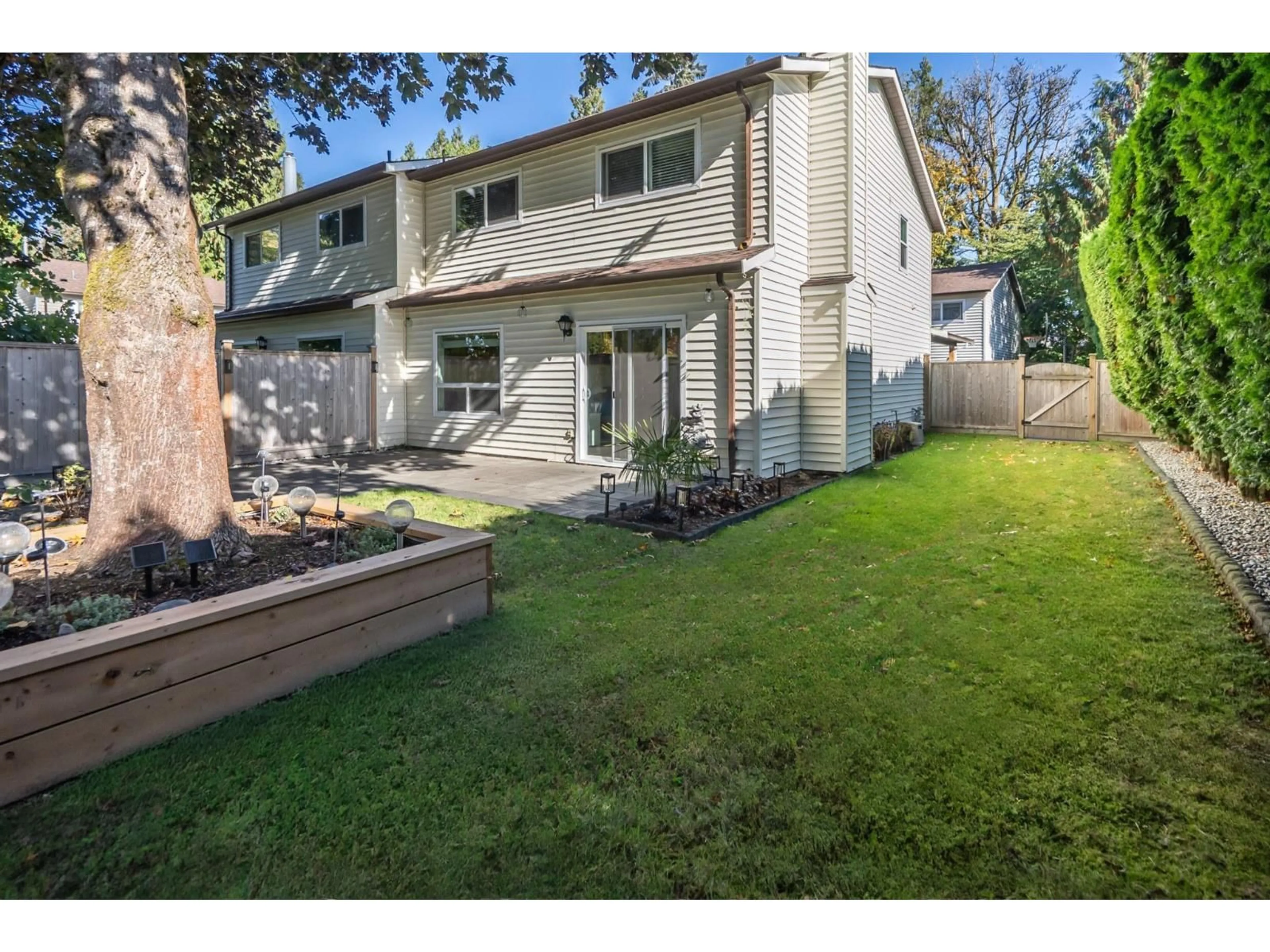 Unknown for 8 - 4840 207 STREET, Langley British Columbia V3A2E3