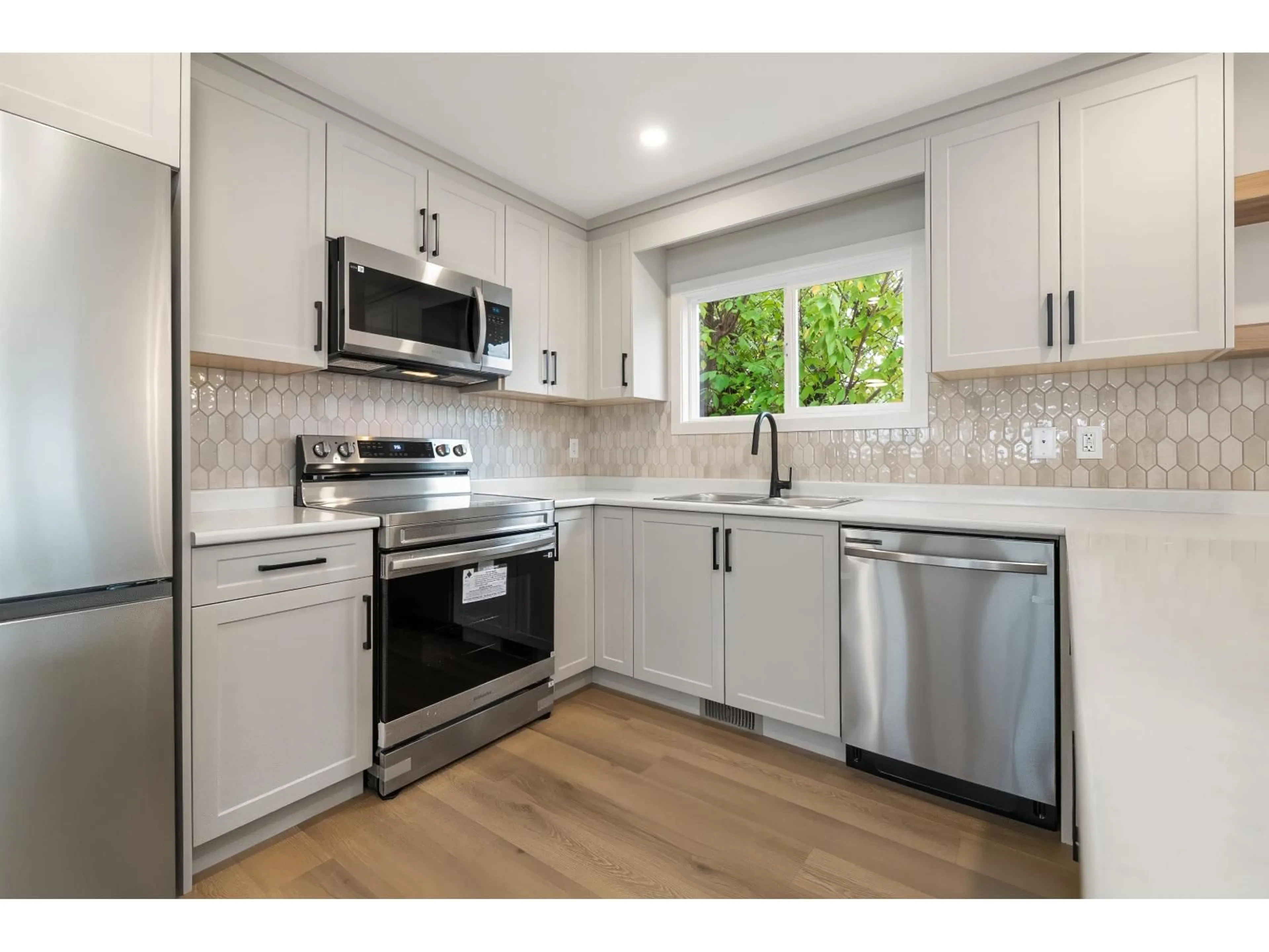 Open concept kitchen, unknown for 44 - 45640 WATSON ROAD, Chilliwack British Columbia V2R3P8