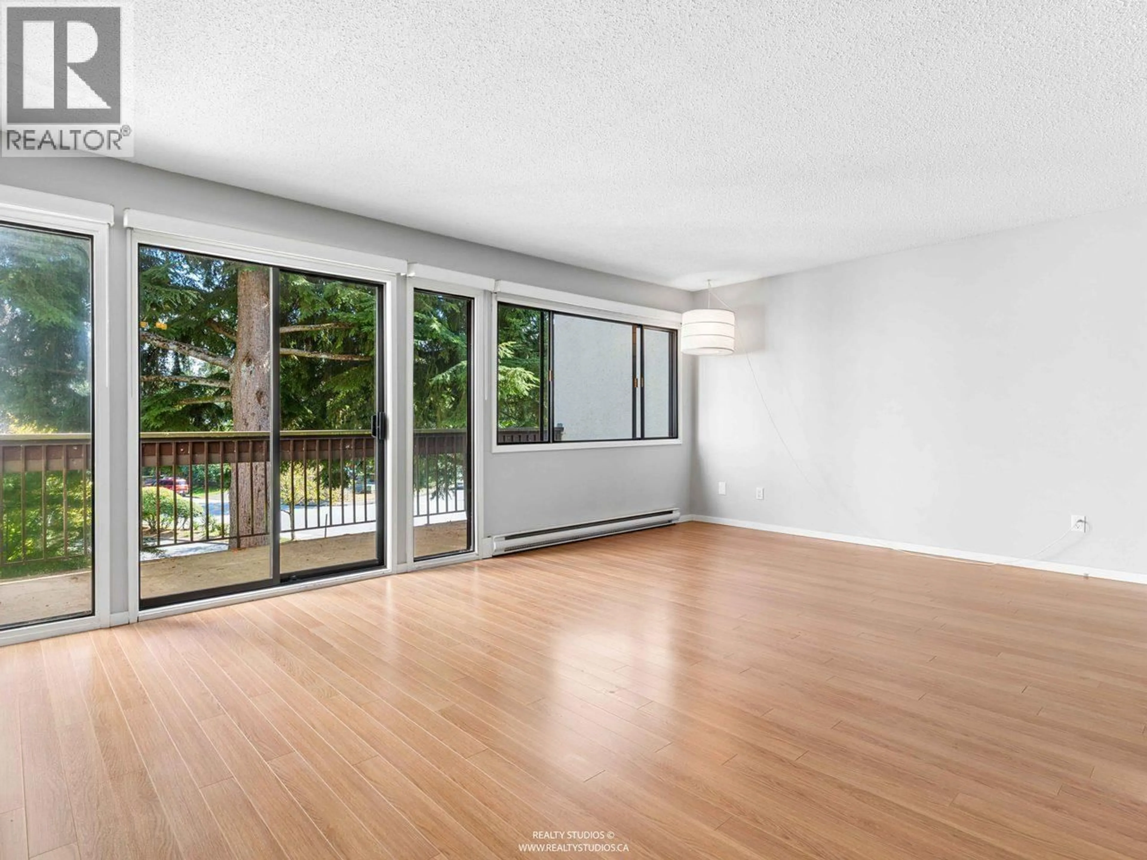 Unknown for 6 - 7335 MONTECITO DRIVE, Burnaby British Columbia V5A1R3