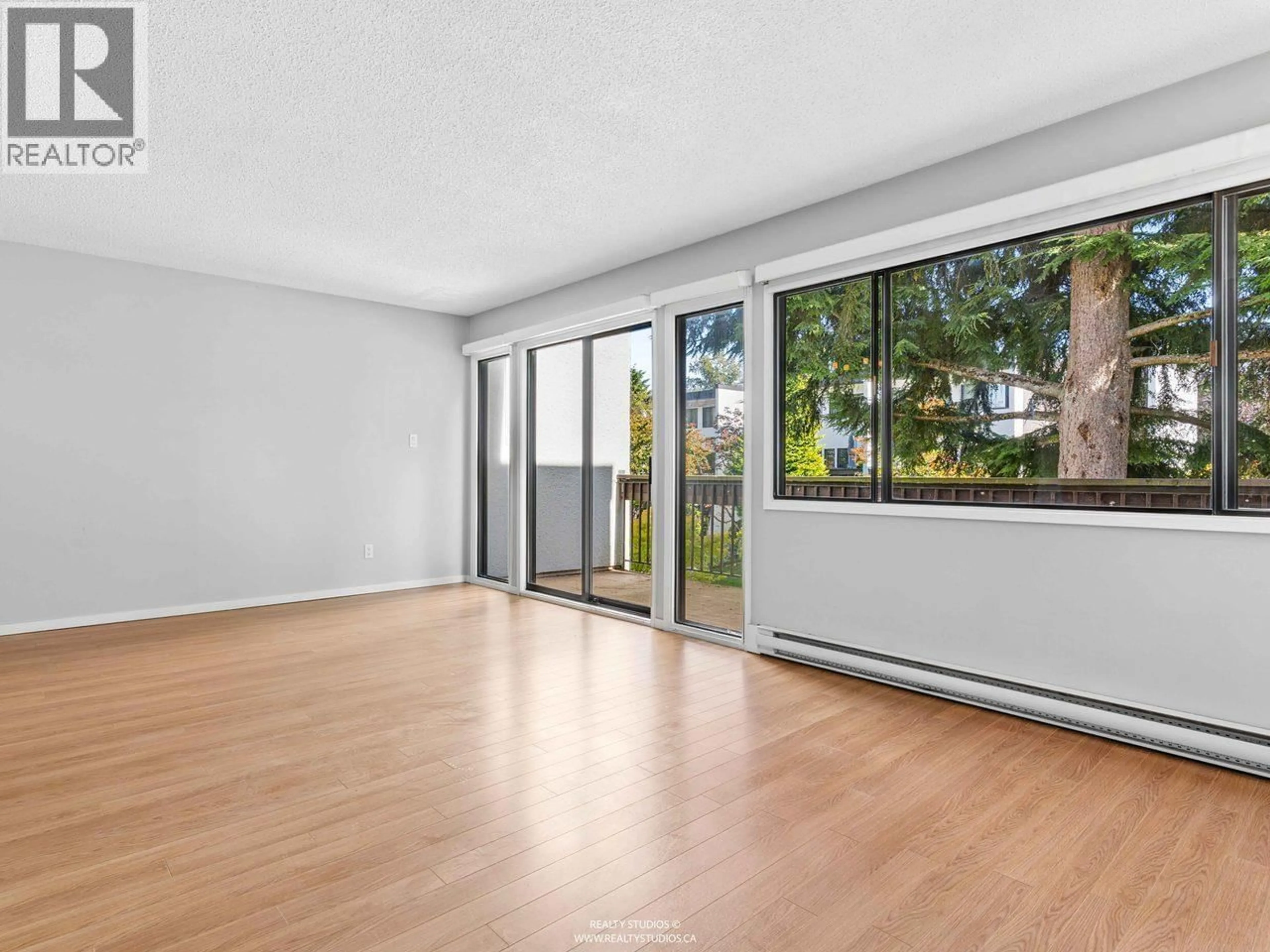 Unknown for 6 - 7335 MONTECITO DRIVE, Burnaby British Columbia V5A1R3