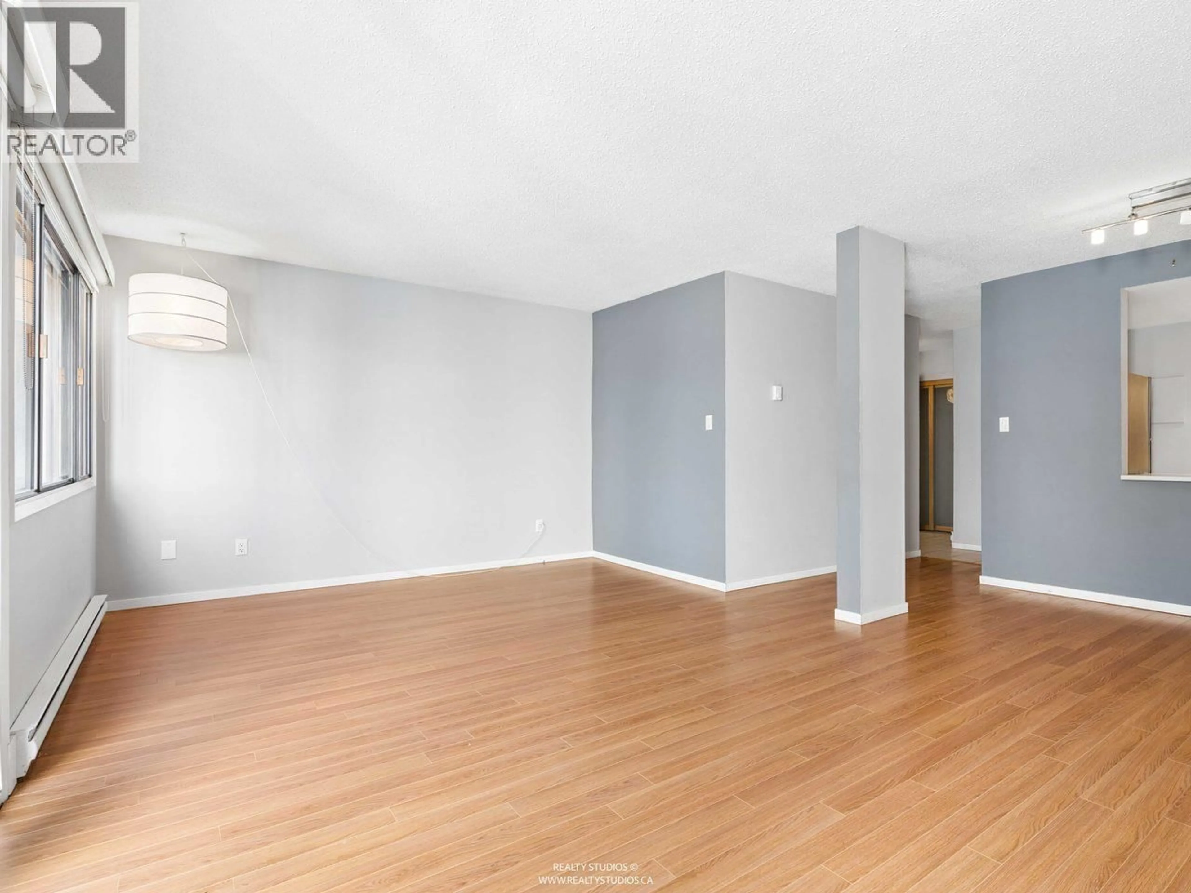 Unknown for 6 - 7335 MONTECITO DRIVE, Burnaby British Columbia V5A1R3