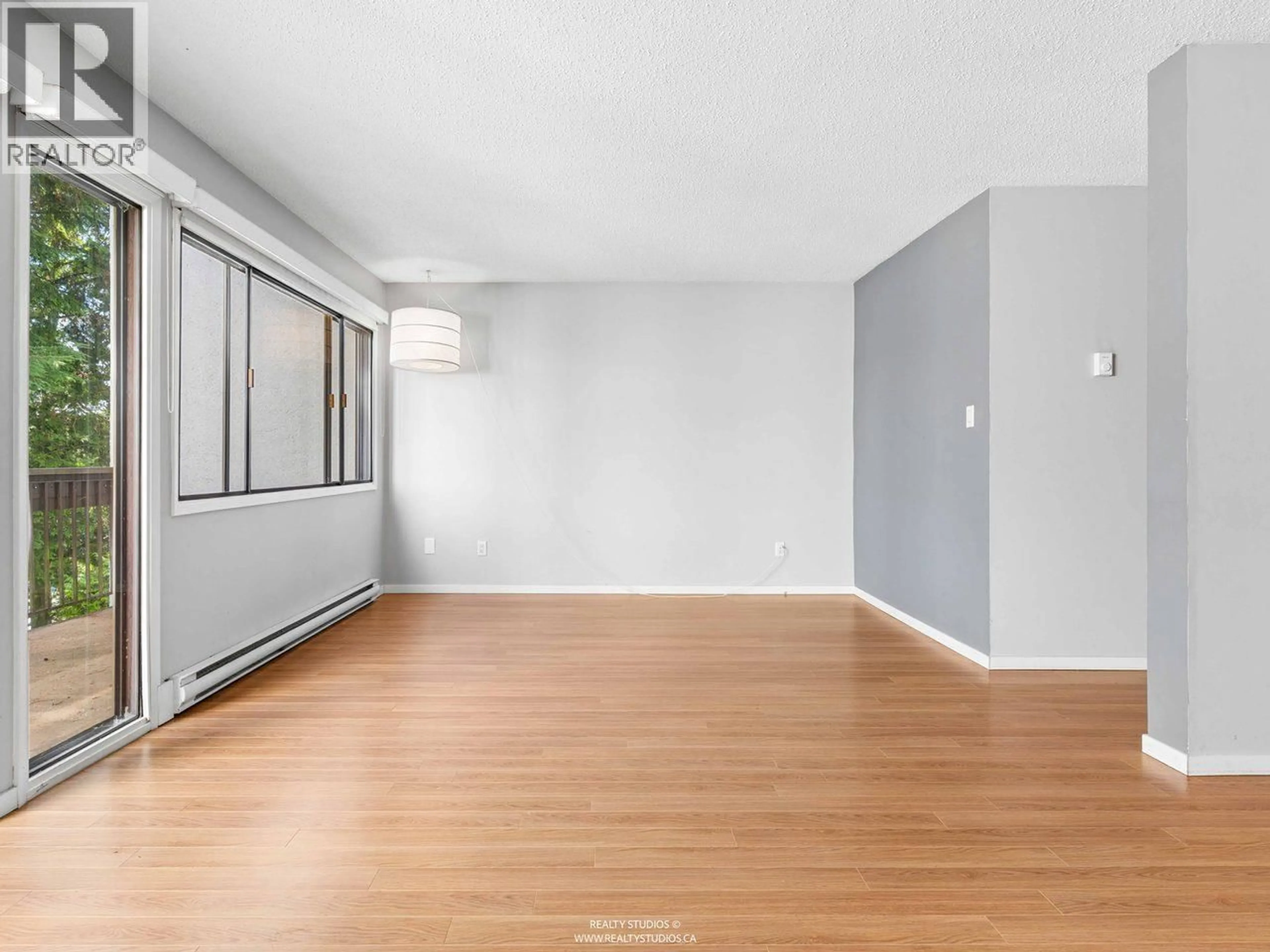 Unknown for 6 - 7335 MONTECITO DRIVE, Burnaby British Columbia V5A1R3