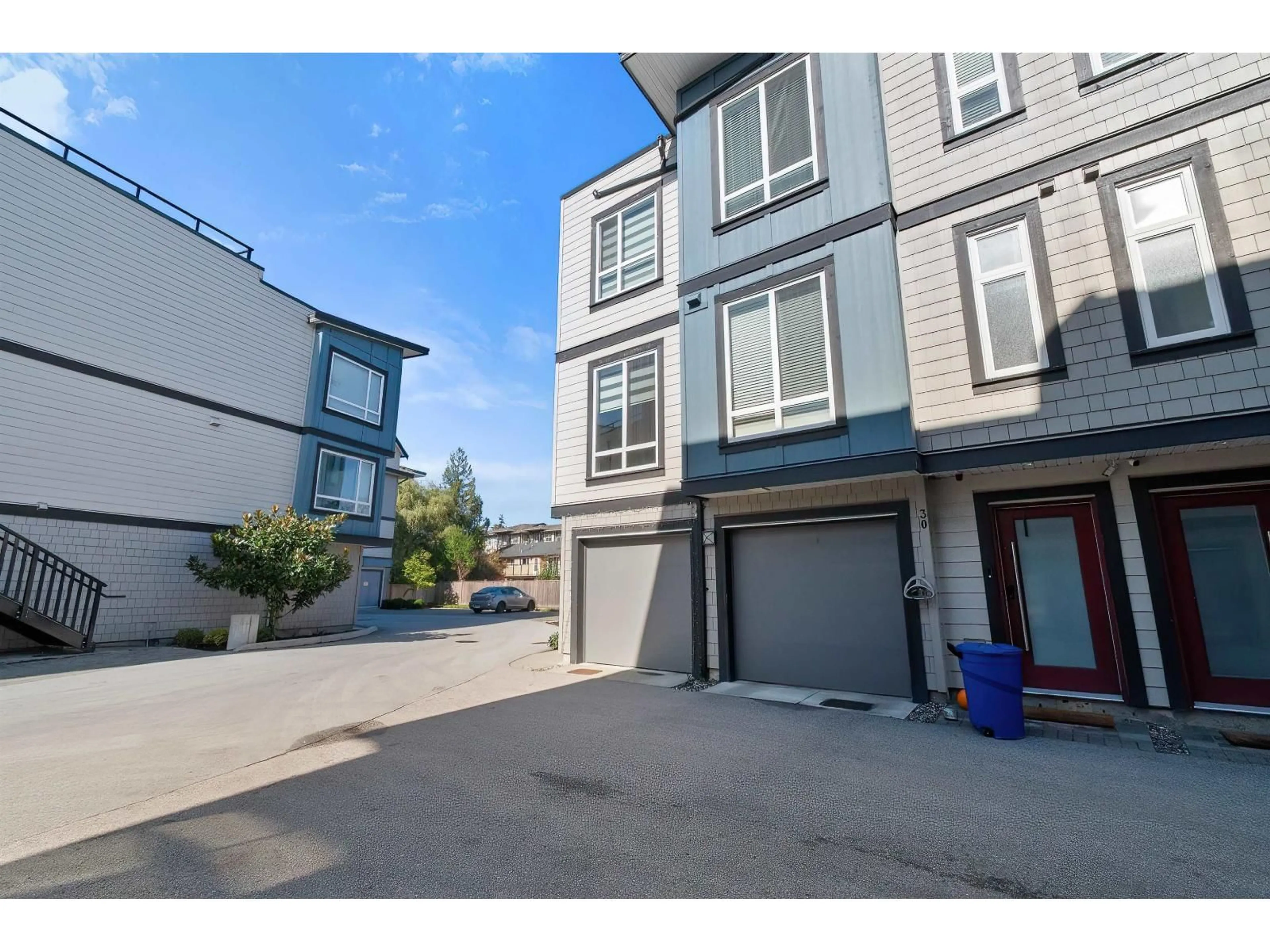 A pic from outside/outdoor area/front of a property/back of a property/a pic from drone, street for 29 - 5515 199A STREET, Langley British Columbia V3A1J7