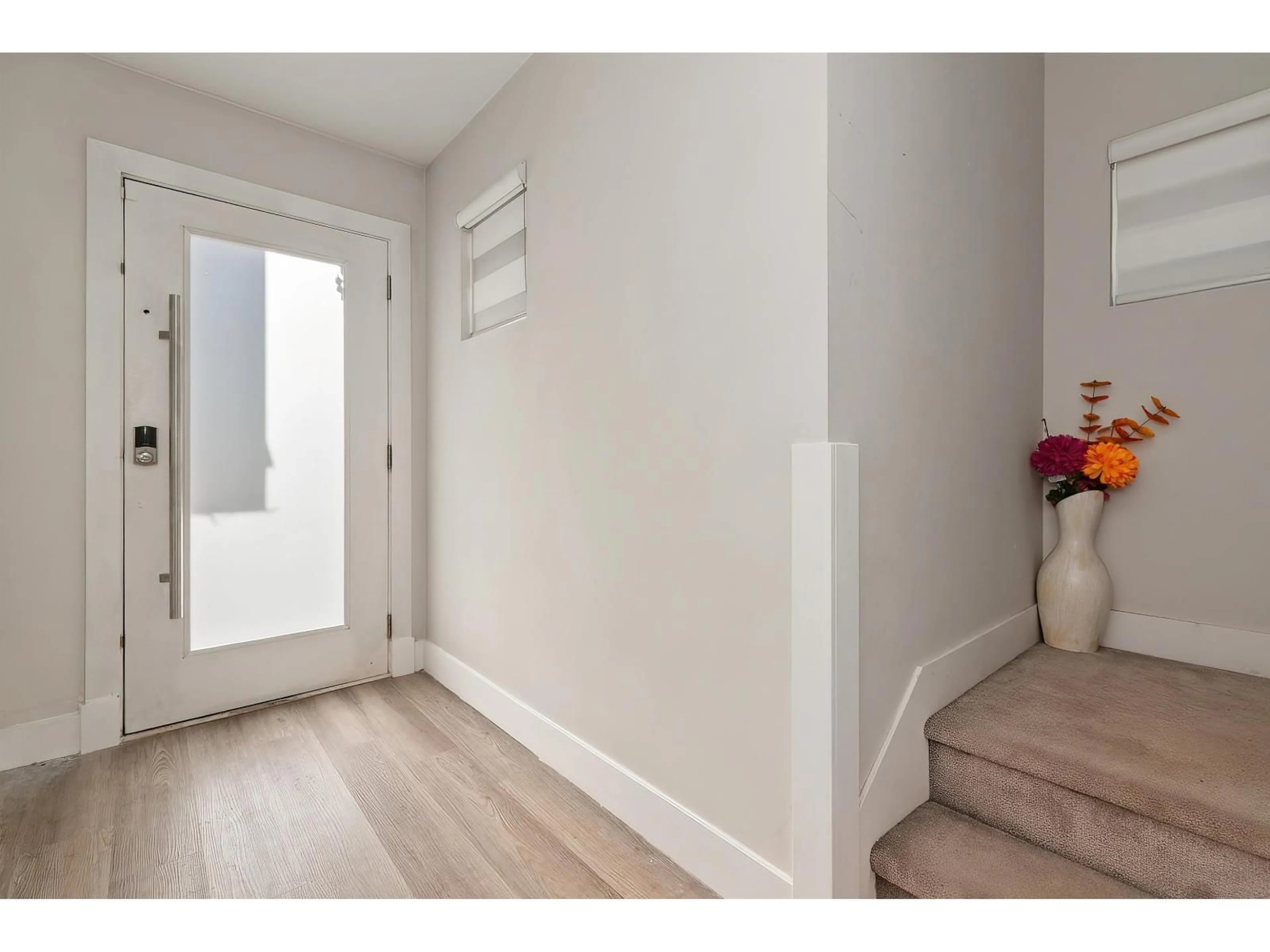 Indoor entryway for 29 - 5515 199A STREET, Langley British Columbia V3A1J7