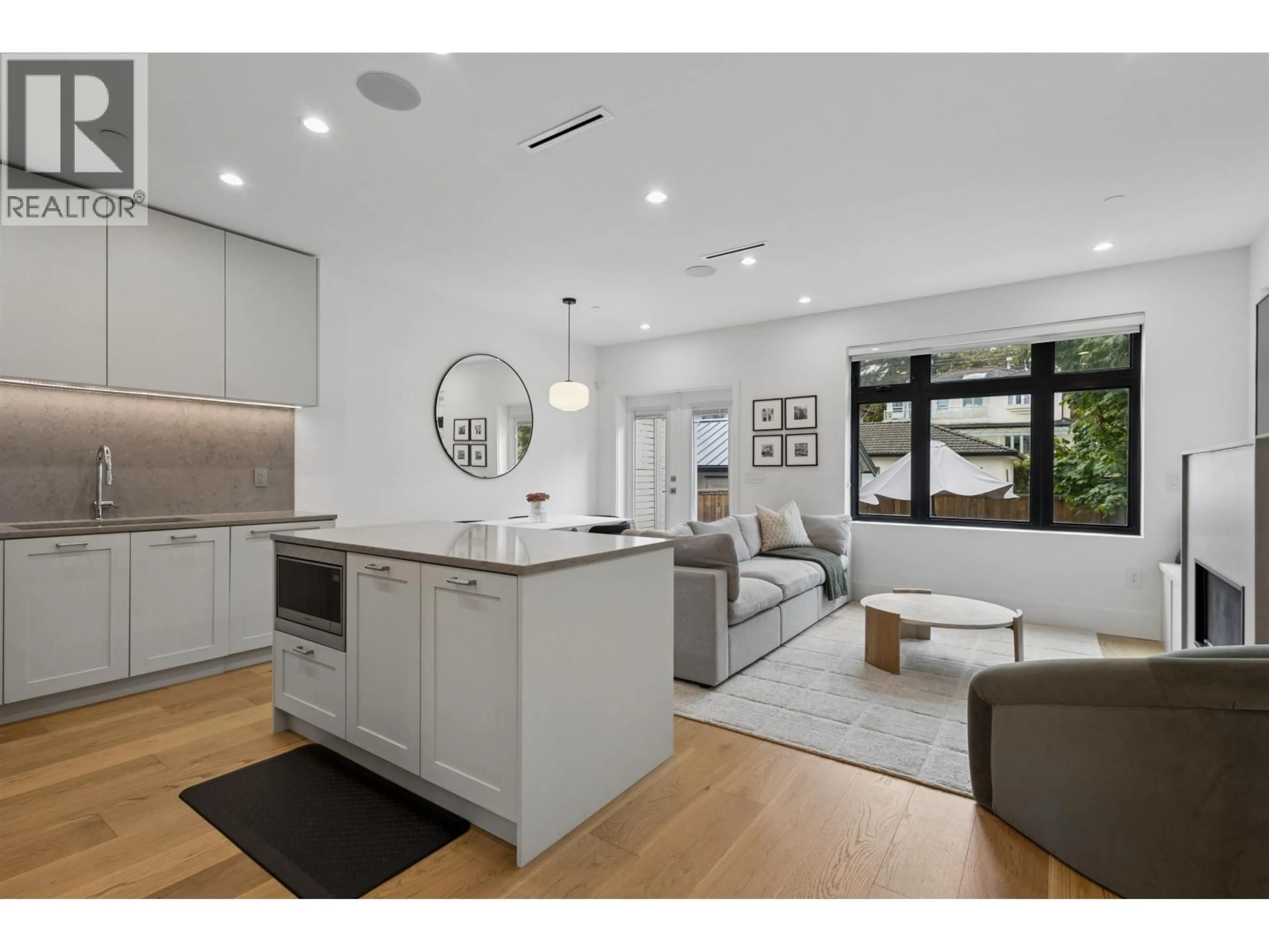 Unknown for 1014 16TH AVENUE, Vancouver British Columbia V5T2W1
