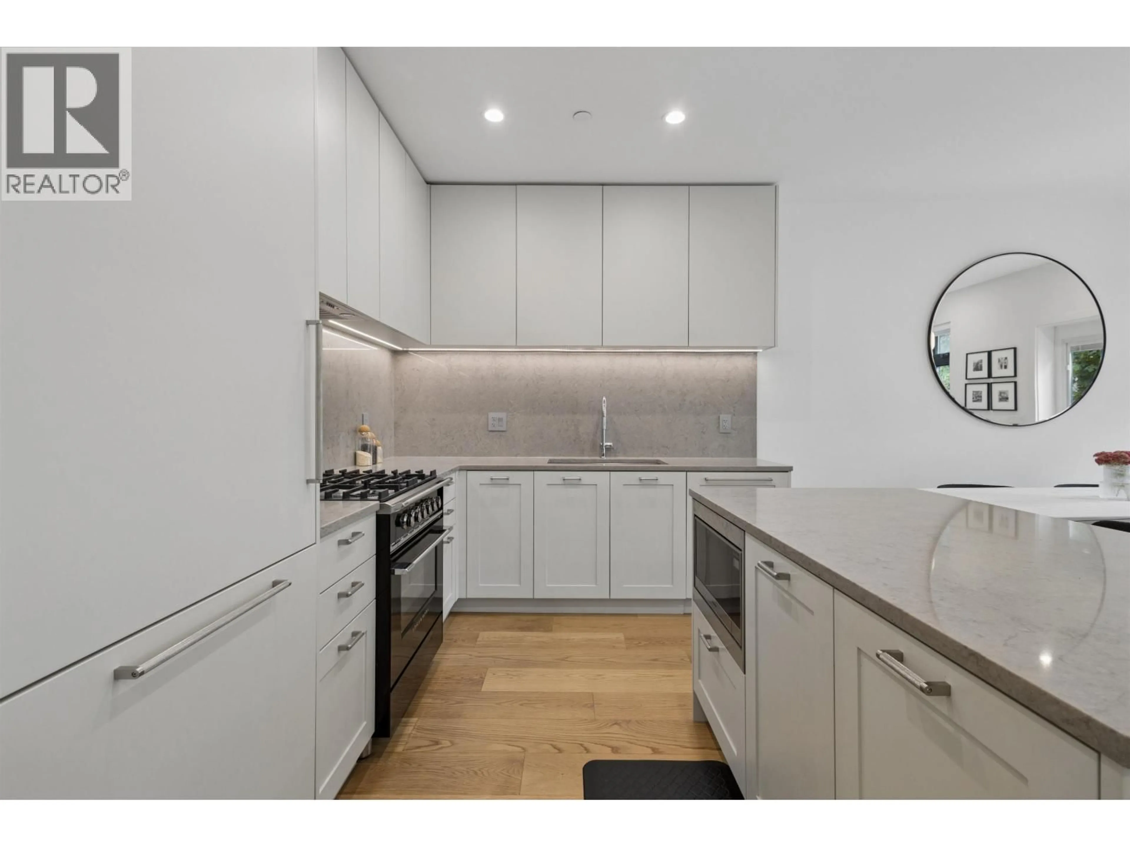 Unknown for 1014 16TH AVENUE, Vancouver British Columbia V5T2W1