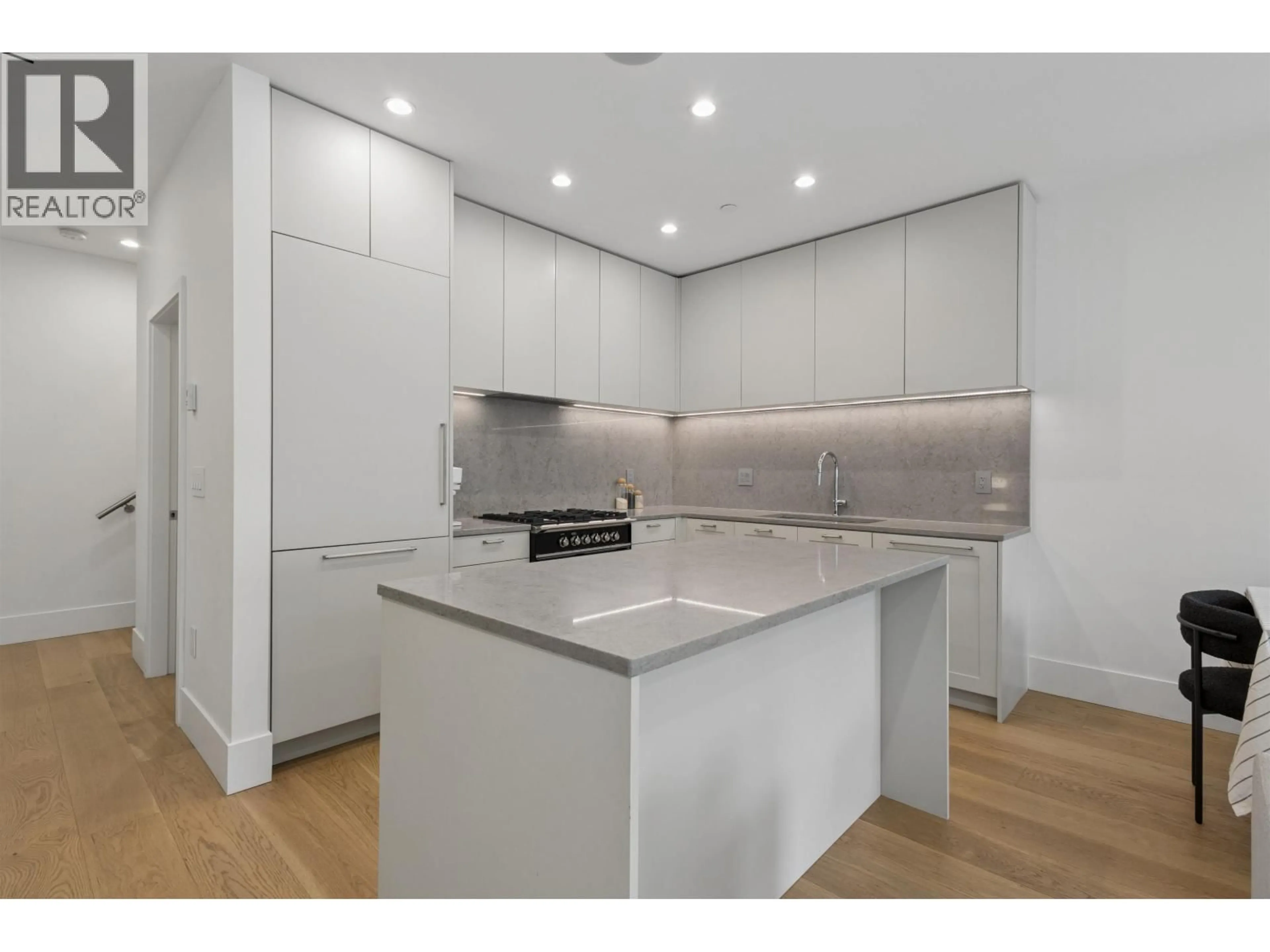Unknown for 1014 16TH AVENUE, Vancouver British Columbia V5T2W1