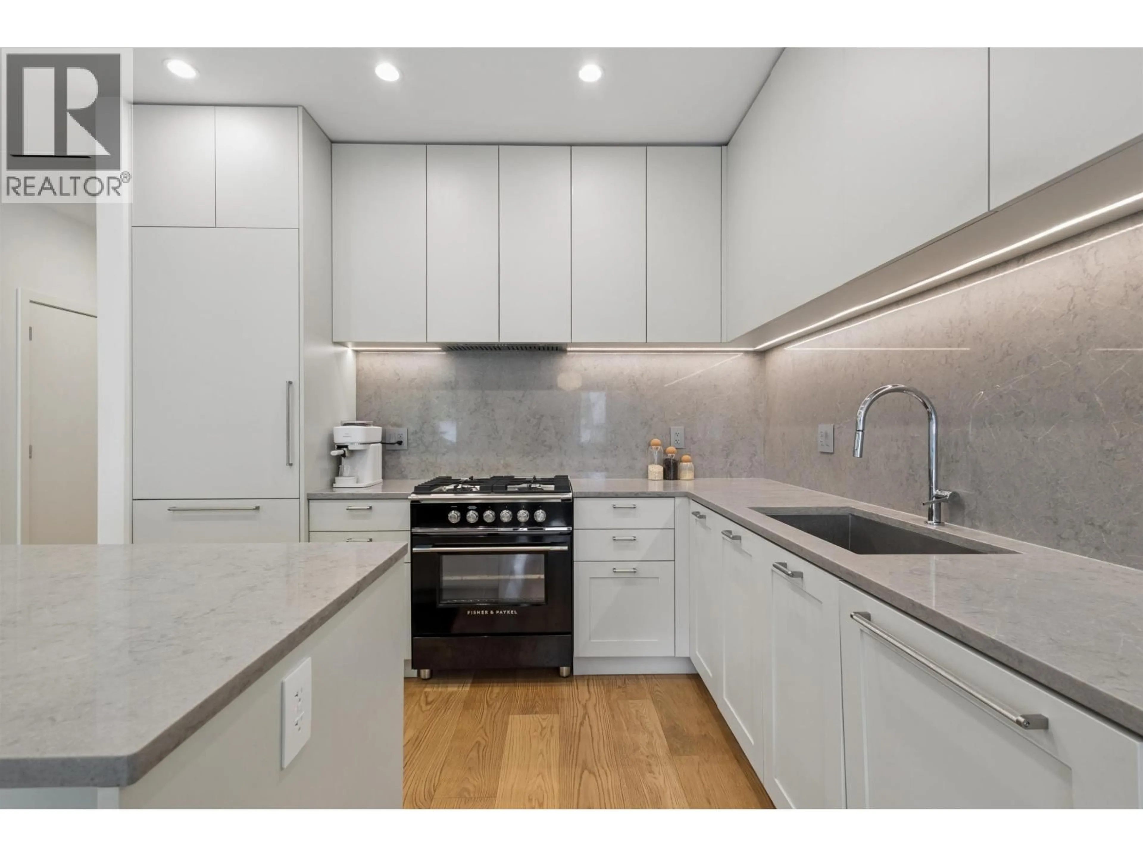 Unknown for 1014 16TH AVENUE, Vancouver British Columbia V5T2W1