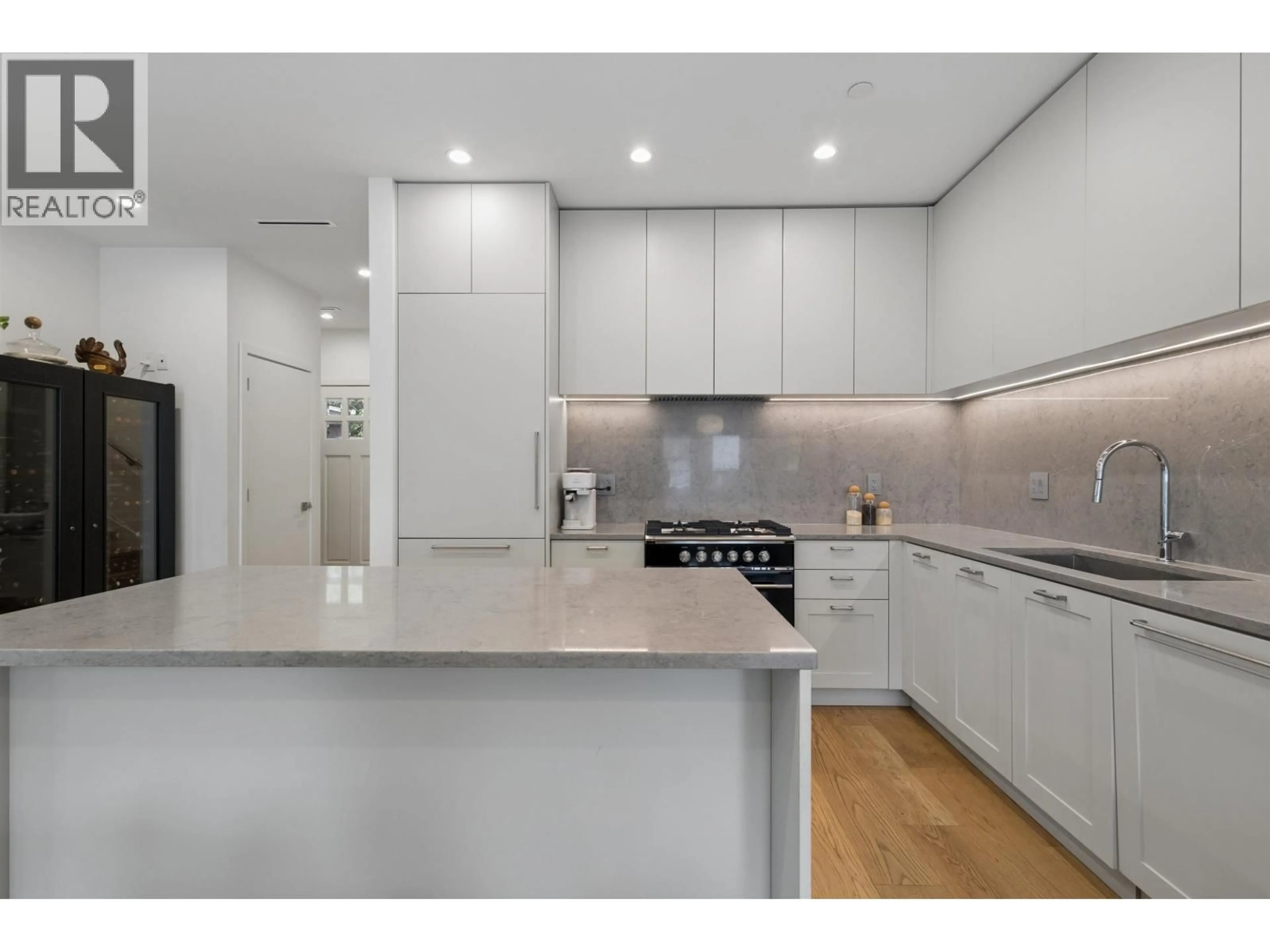 Unknown for 1014 16TH AVENUE, Vancouver British Columbia V5T2W1