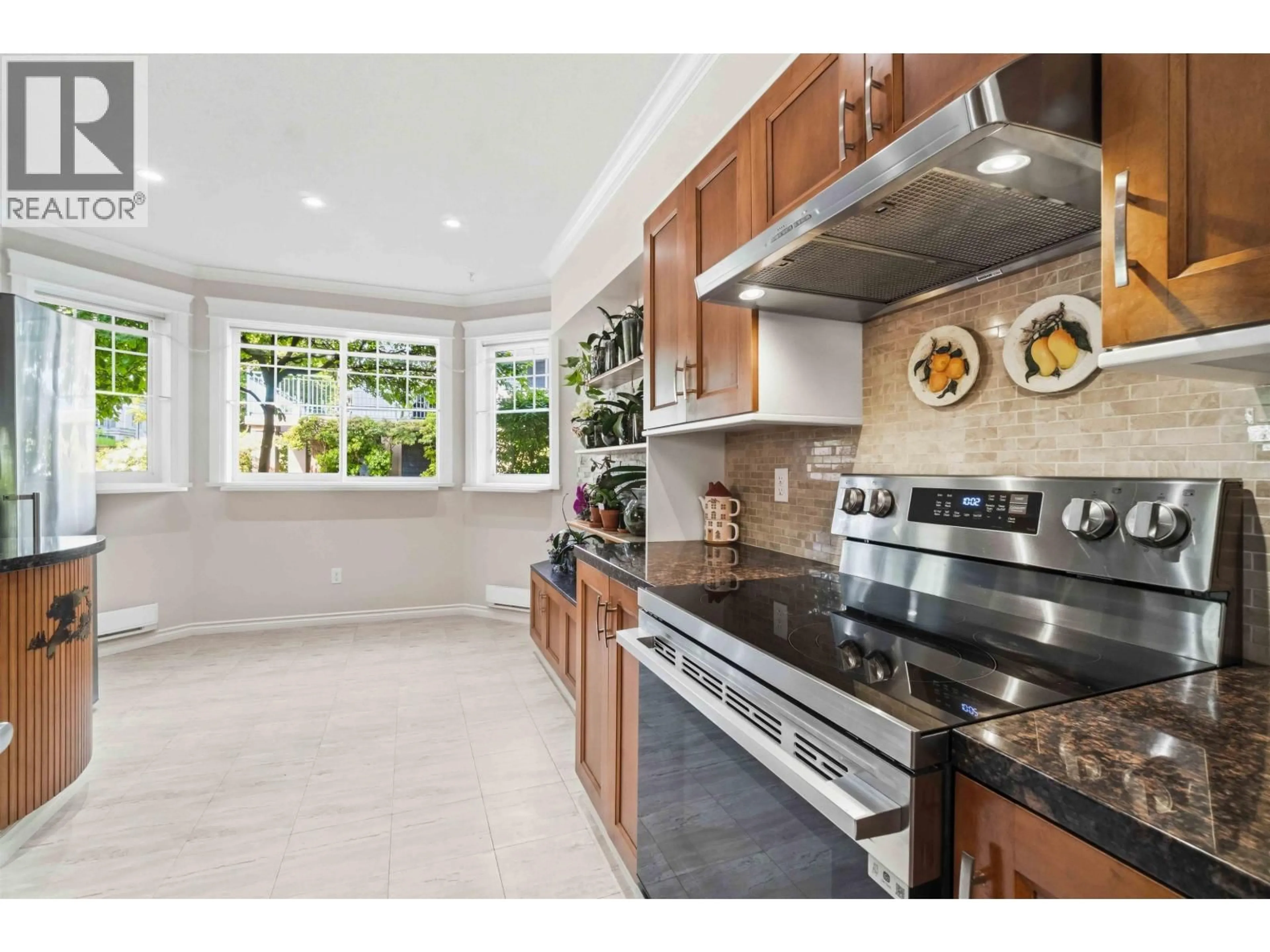 Unknown for G01 - 3085 PRIMROSE LANE, Coquitlam British Columbia V3B7S3