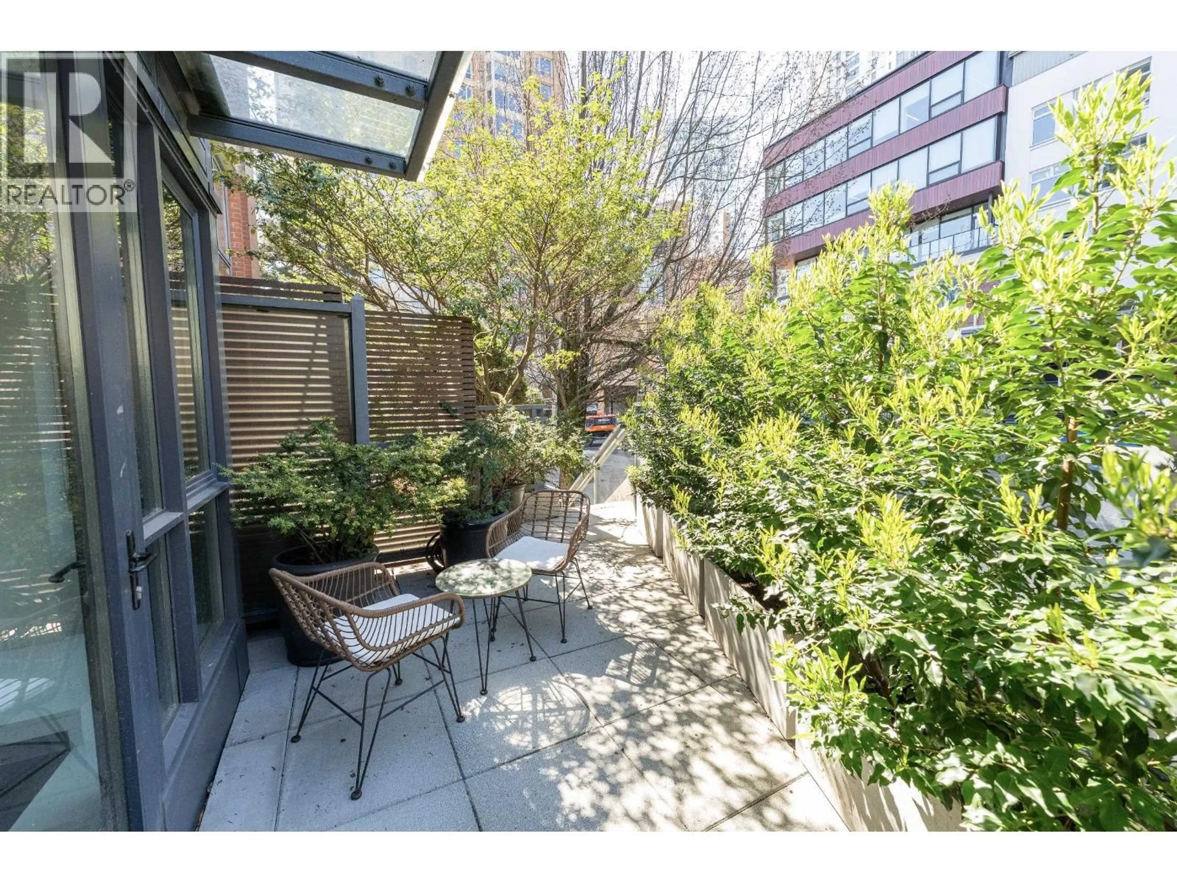 Unknown for 201 - 289 DRAKE STREET, Vancouver British Columbia V6B5Z5