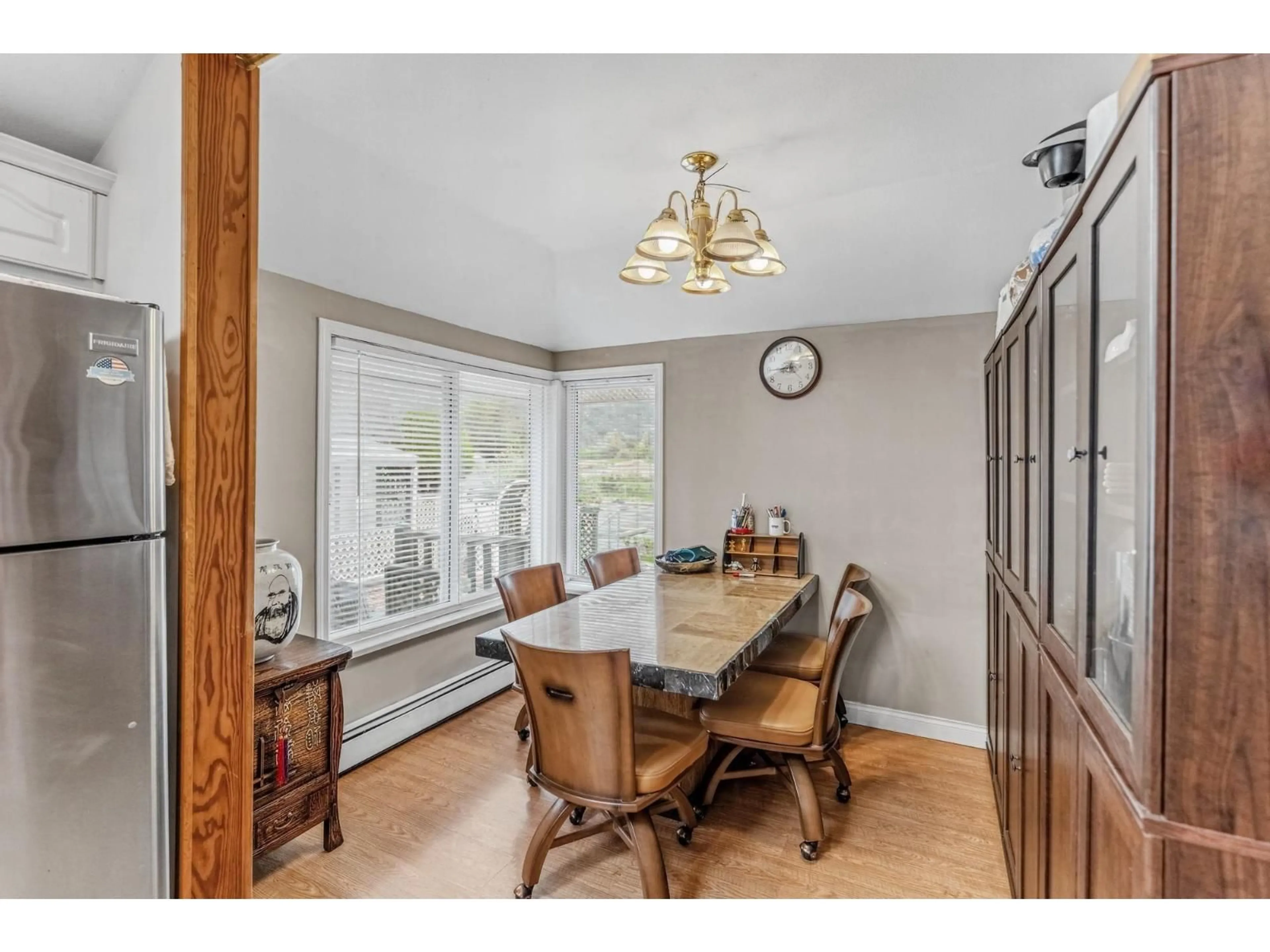 Dining room, wood/laminate floor for 37191 LOUGHEED HIGHWAY, Mission British Columbia V0H1H0