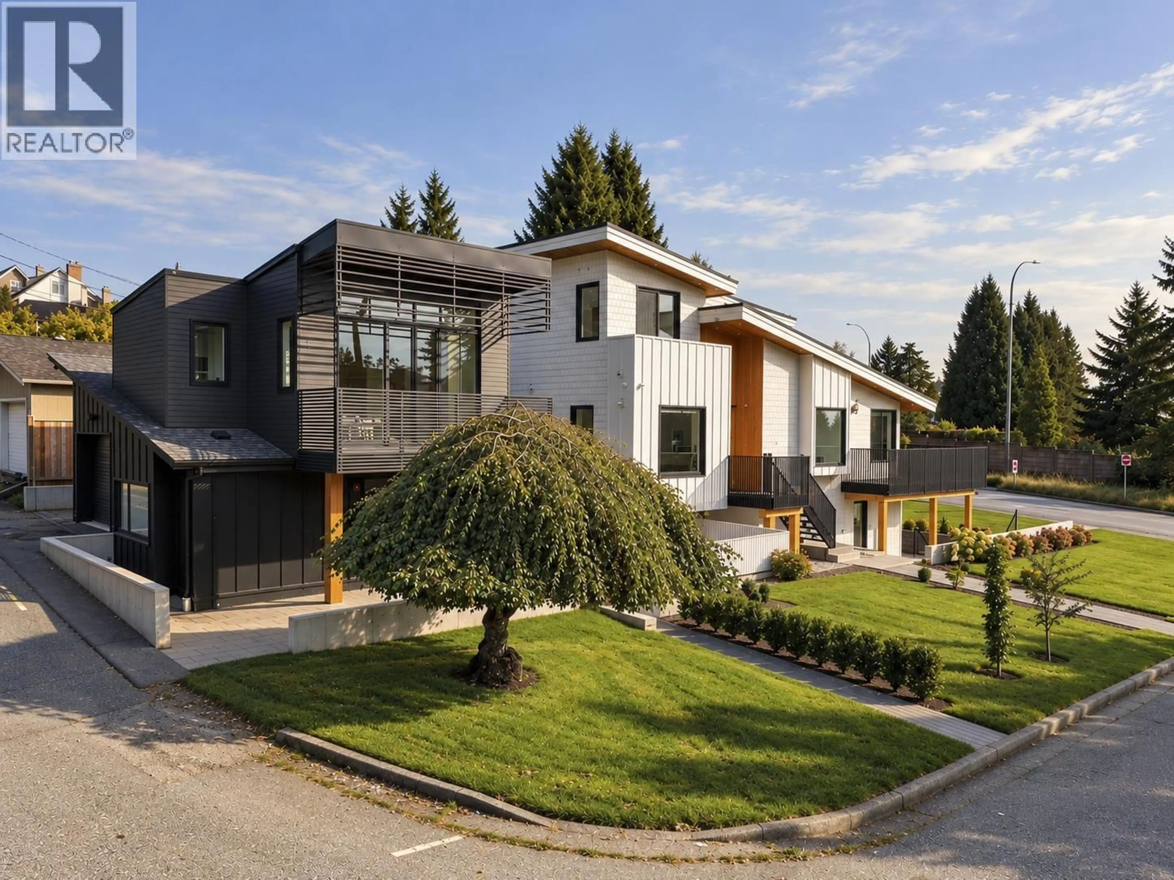 Unknown for 366 25TH STREET, North Vancouver British Columbia V7N2G1