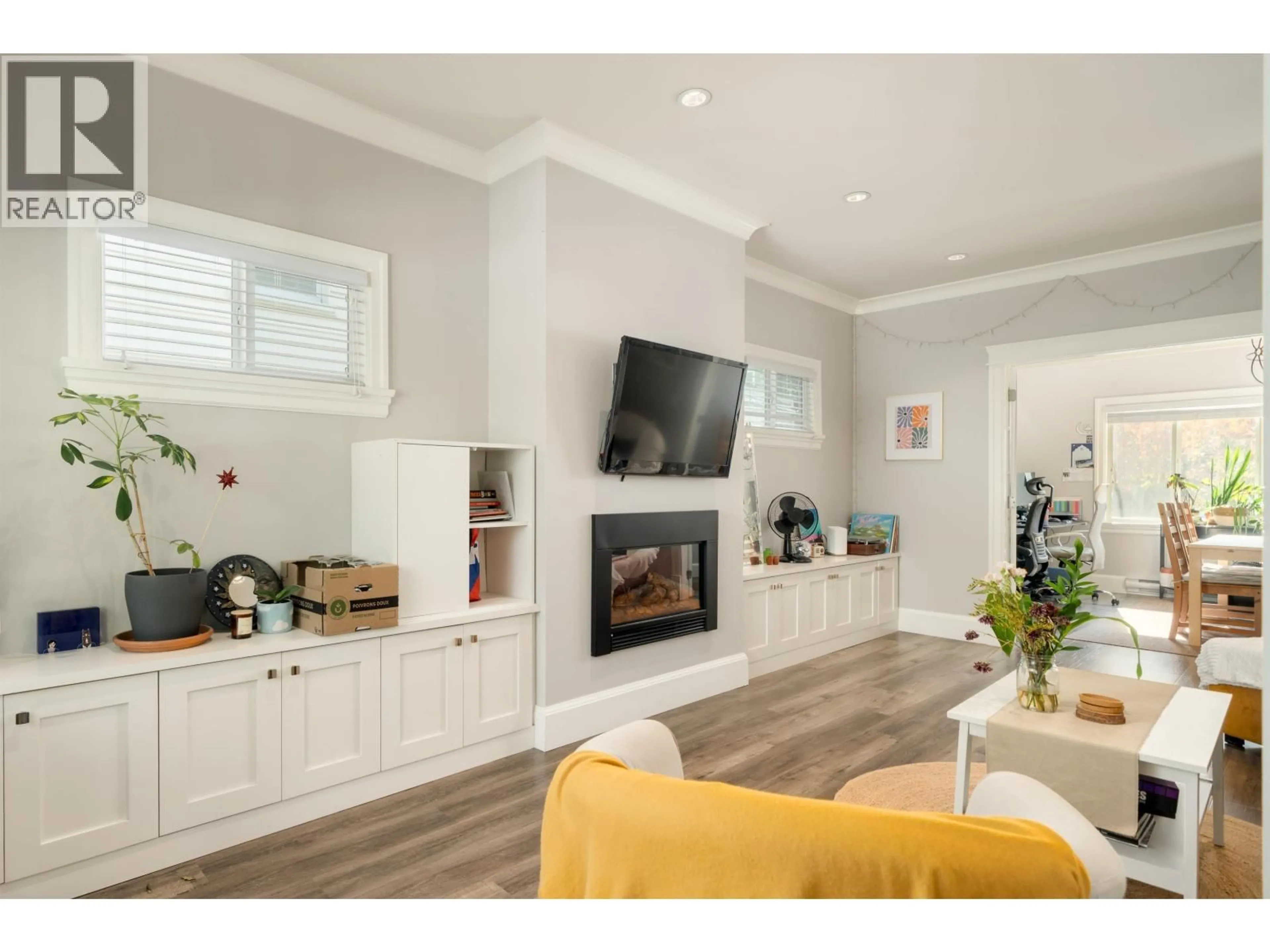 Unknown for 518 11TH AVENUE, Vancouver British Columbia V5T2C9