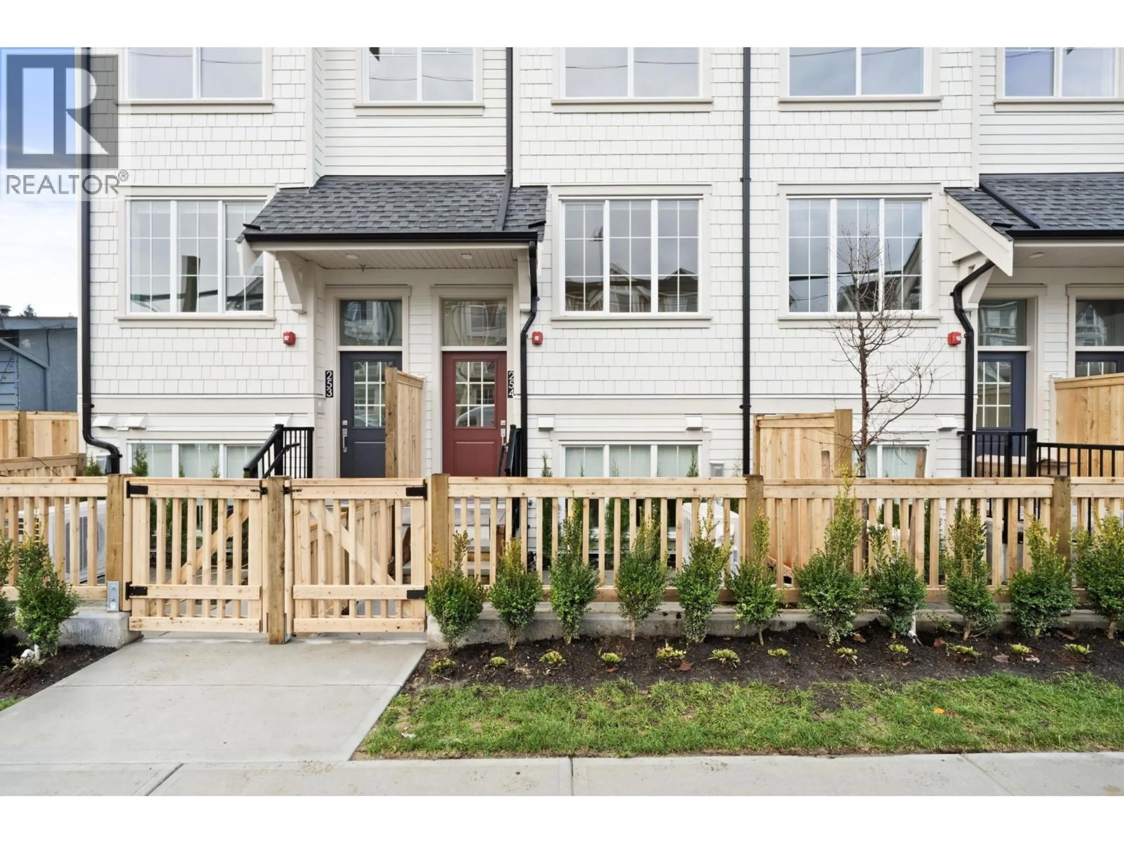 Unknown for 254 - 720 ROBINSON STREET, Coquitlam British Columbia V3J0P9