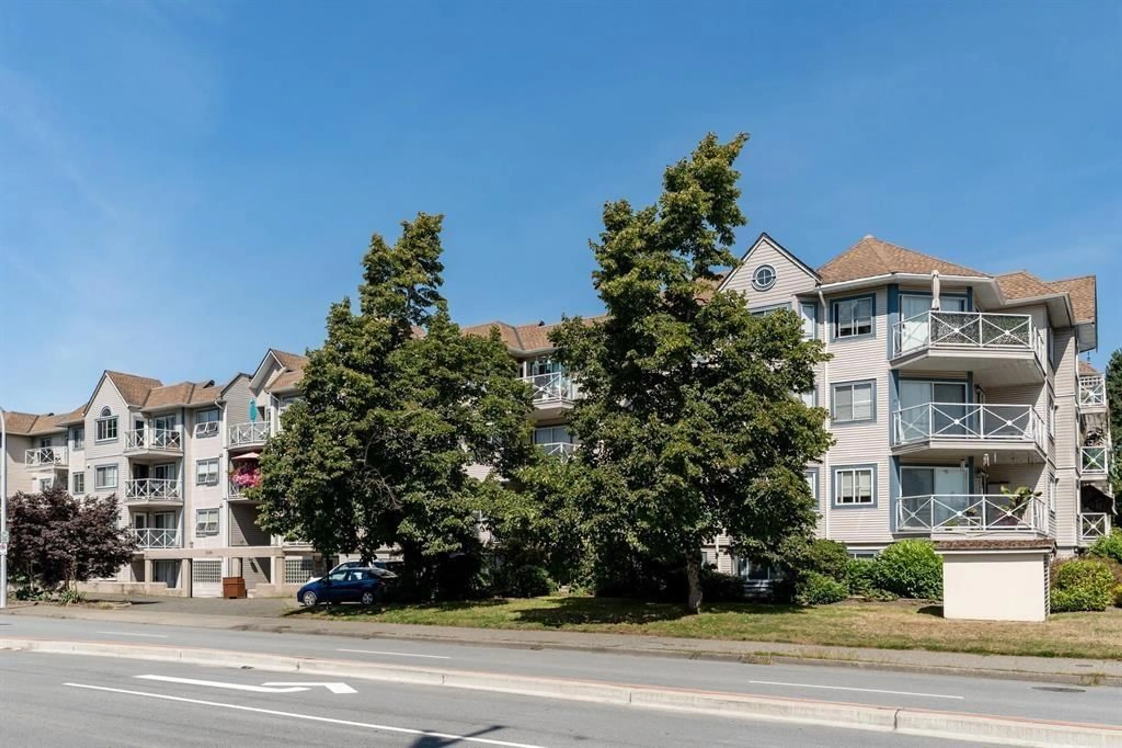 Unknown for 327 - 12101 80 AVENUE, Surrey British Columbia V3W5V6