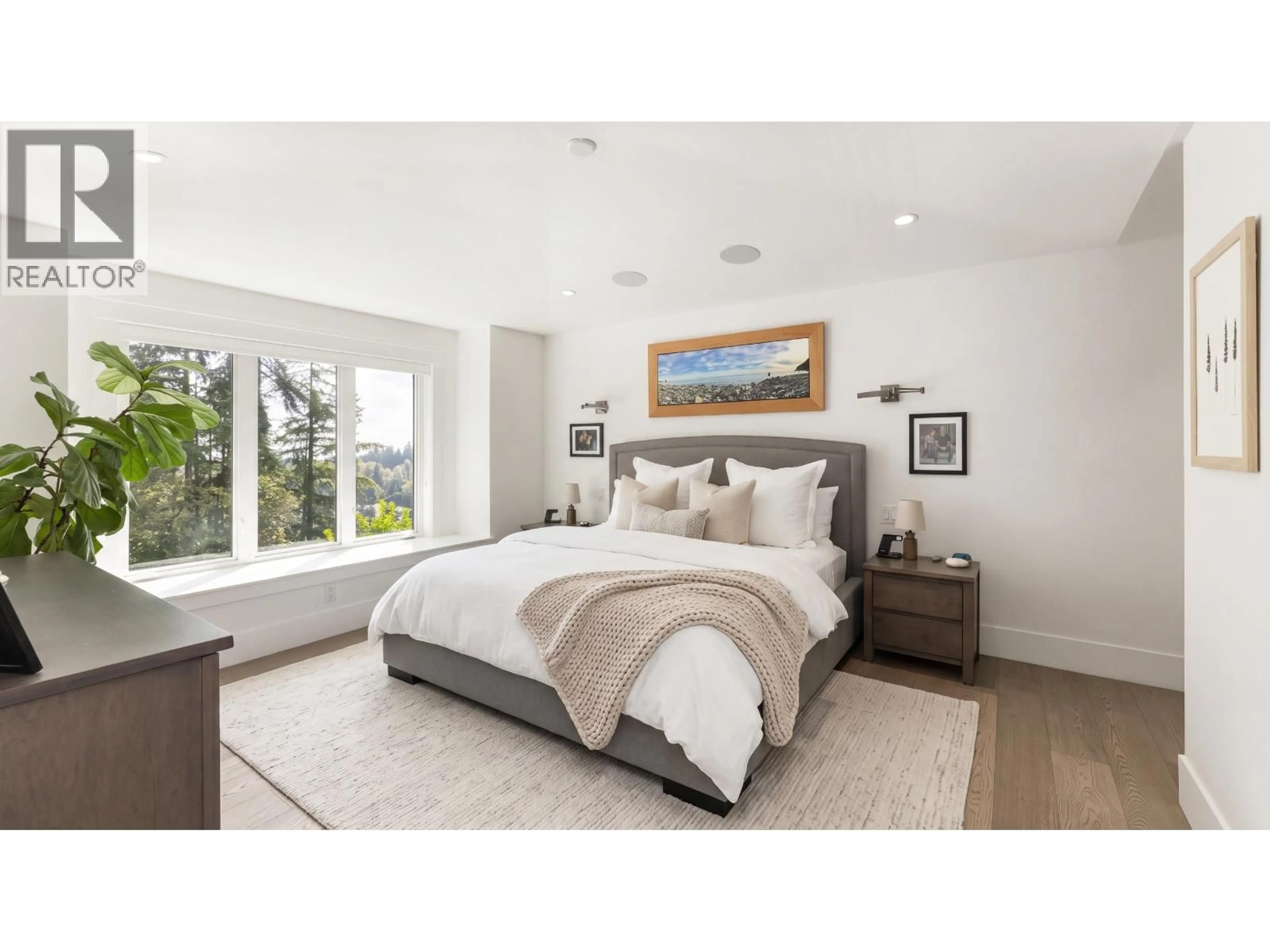 Unknown for 540 BRAND STREET, North Vancouver British Columbia V7N1G1