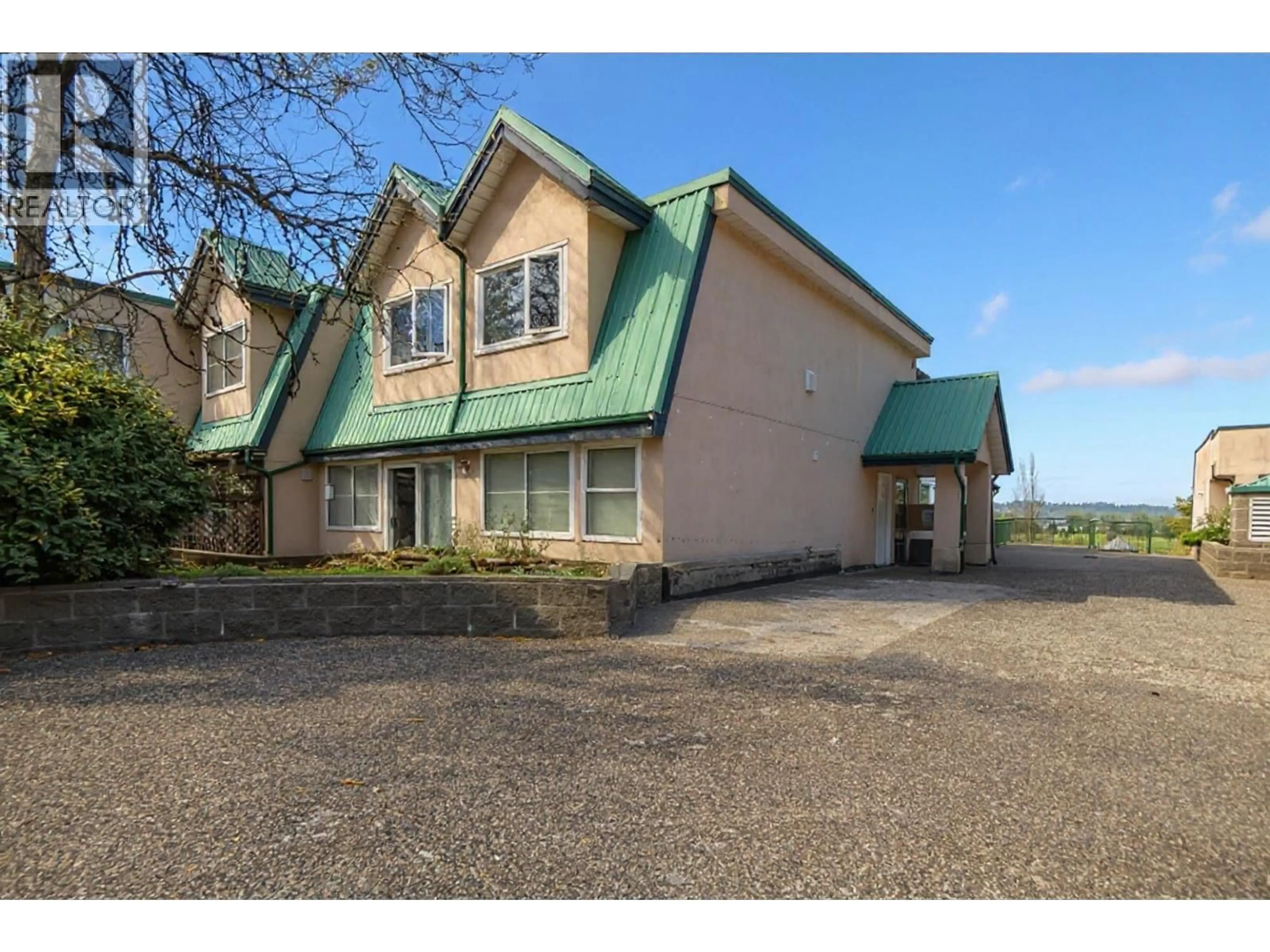 A pic from outside/outdoor area/front of a property/back of a property/a pic from drone, building for 113 - 918 RODERICK AVENUE, Coquitlam British Columbia V3K1R1