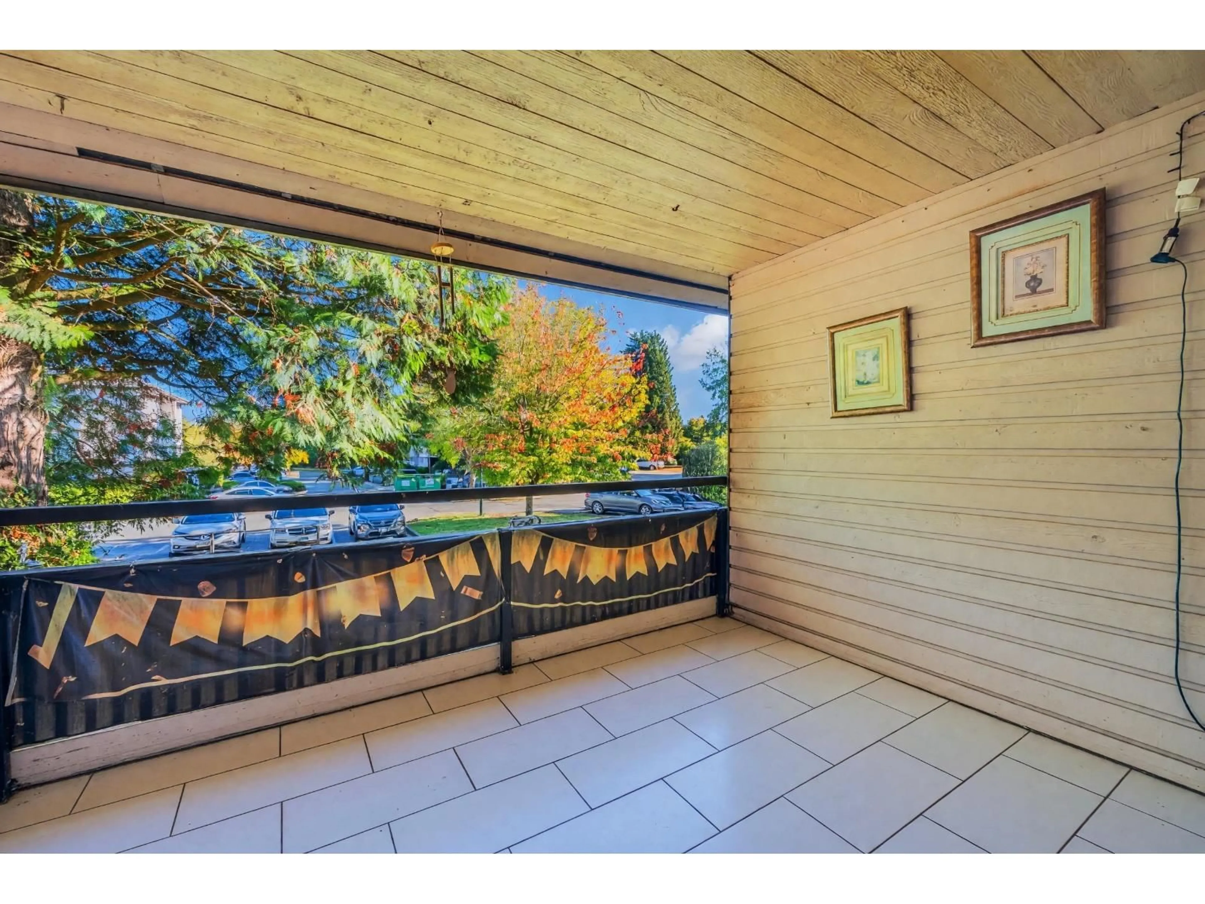 Unknown for 14846 - HOLLY PARK LANE, Surrey British Columbia V3R6Y2