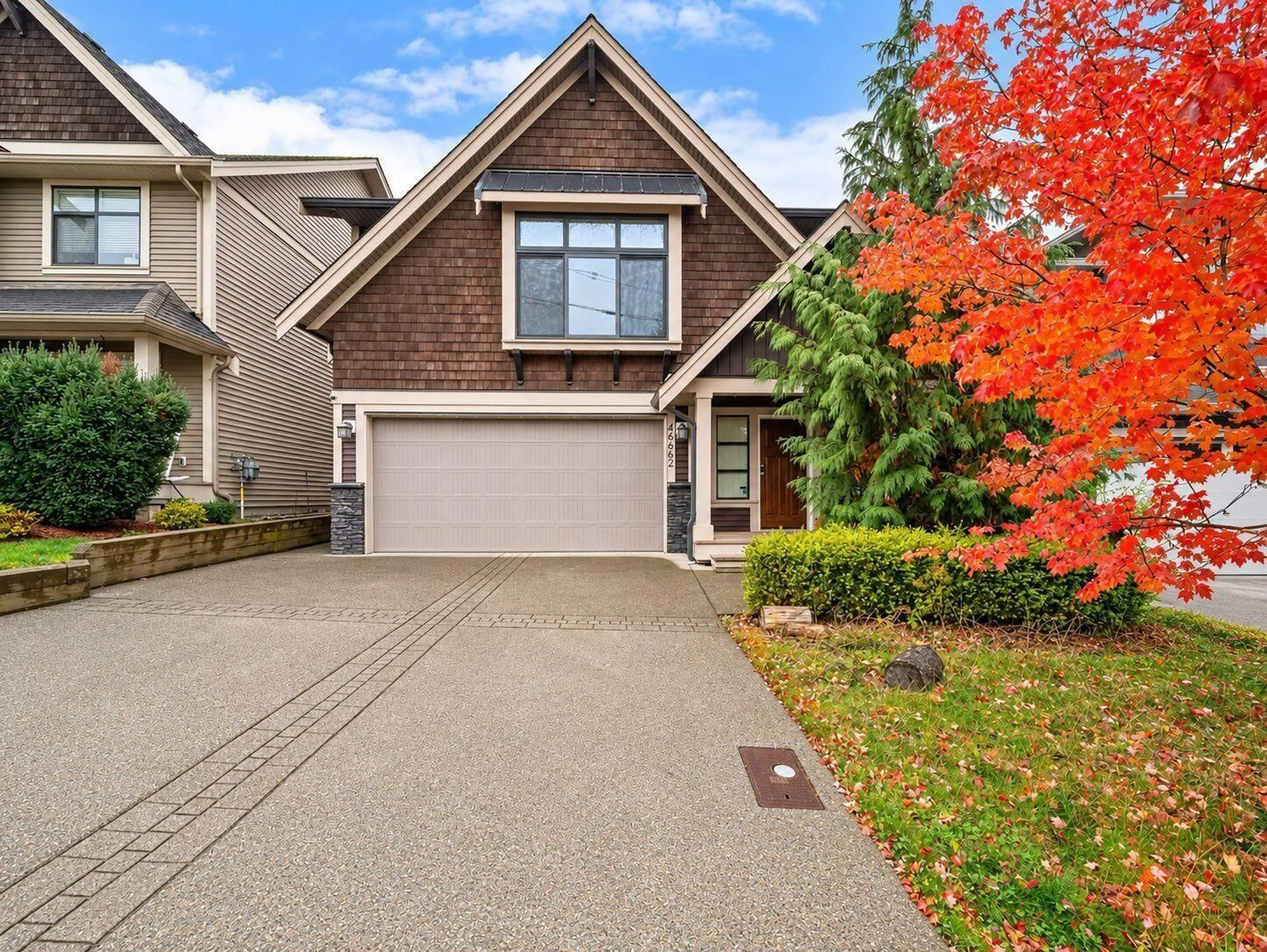 Home with vinyl exterior material, street for 46662 UPLANDS ROAD, Chilliwack British Columbia V2R4W2