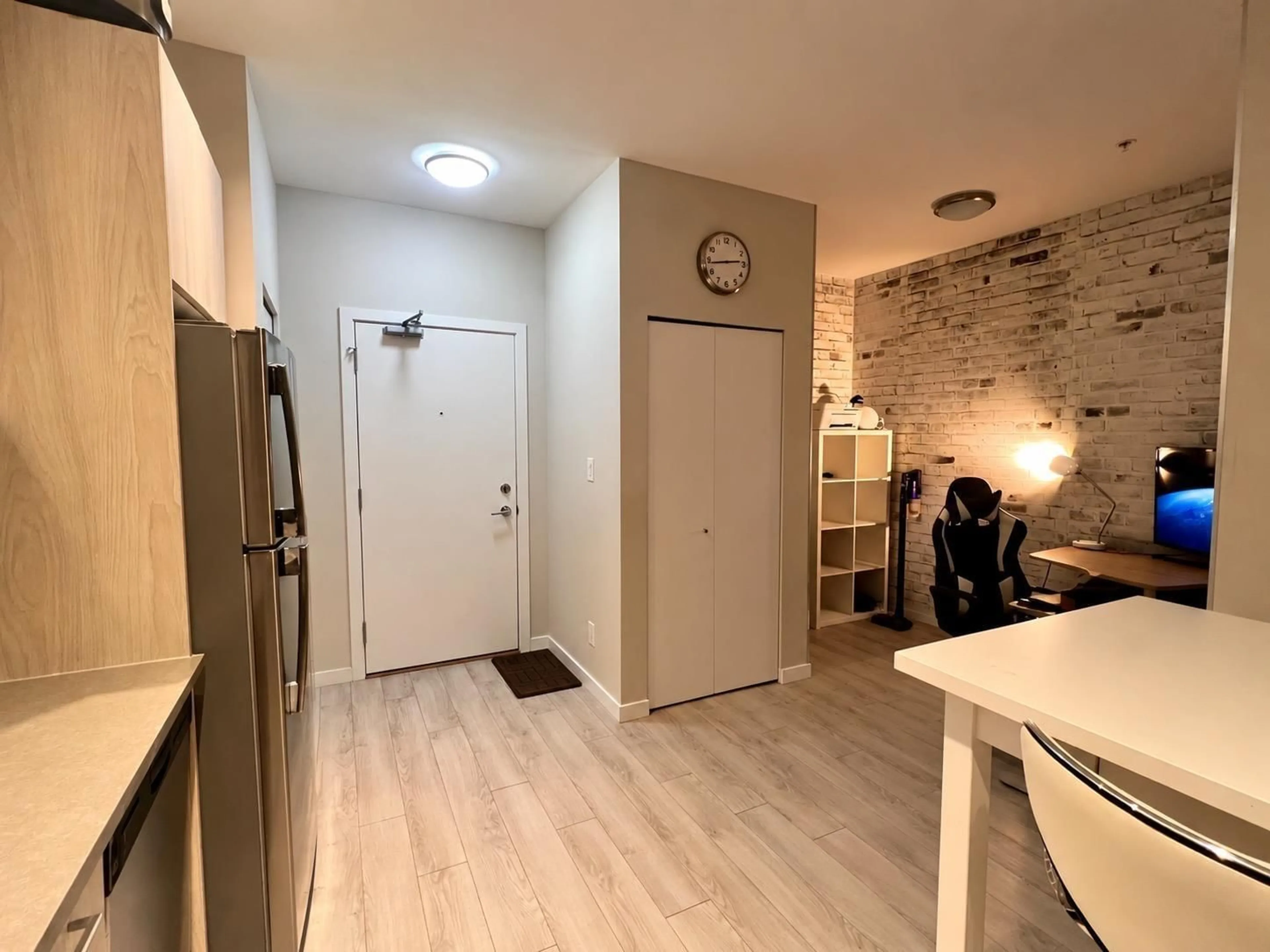 Indoor entryway for 514 - 13768 108 AVENUE, Surrey British Columbia V3T0L9