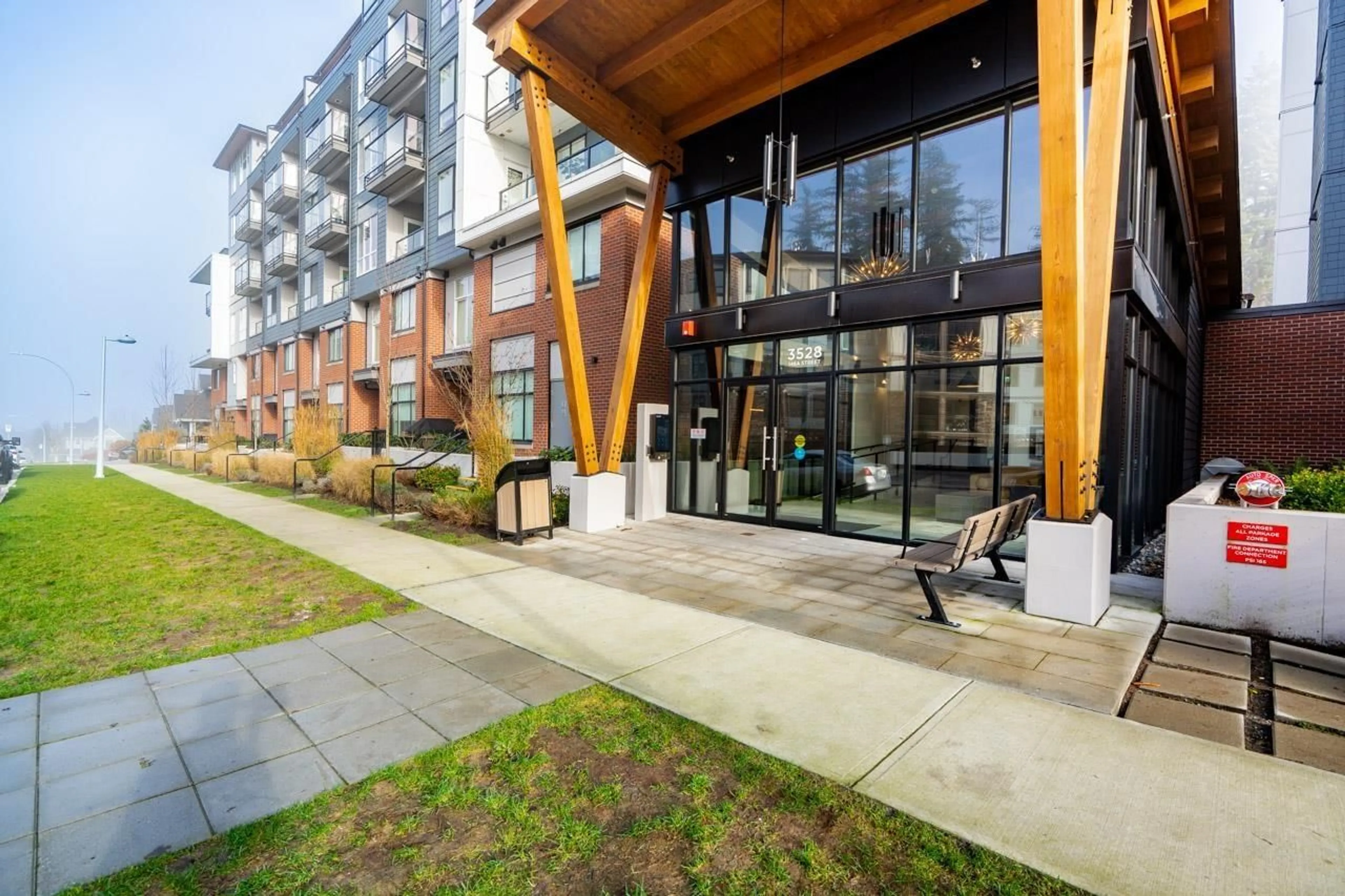 Patio, unknown for 208 - 3528 146A STREET, Surrey British Columbia V4P0H4