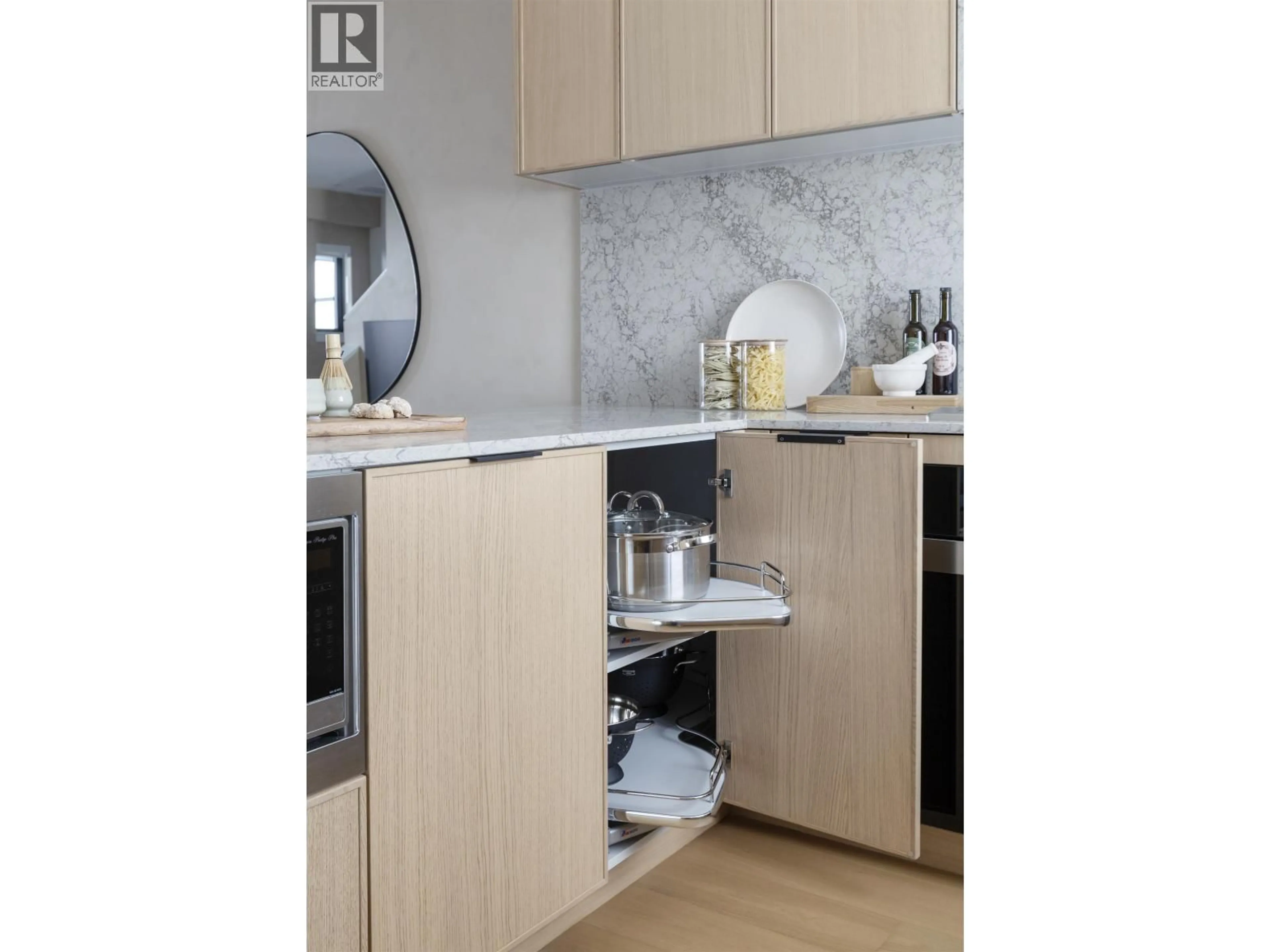 Standard kitchen, wood/laminate floor for 154 - 5377 OAK STREET, Vancouver British Columbia V6M0G4