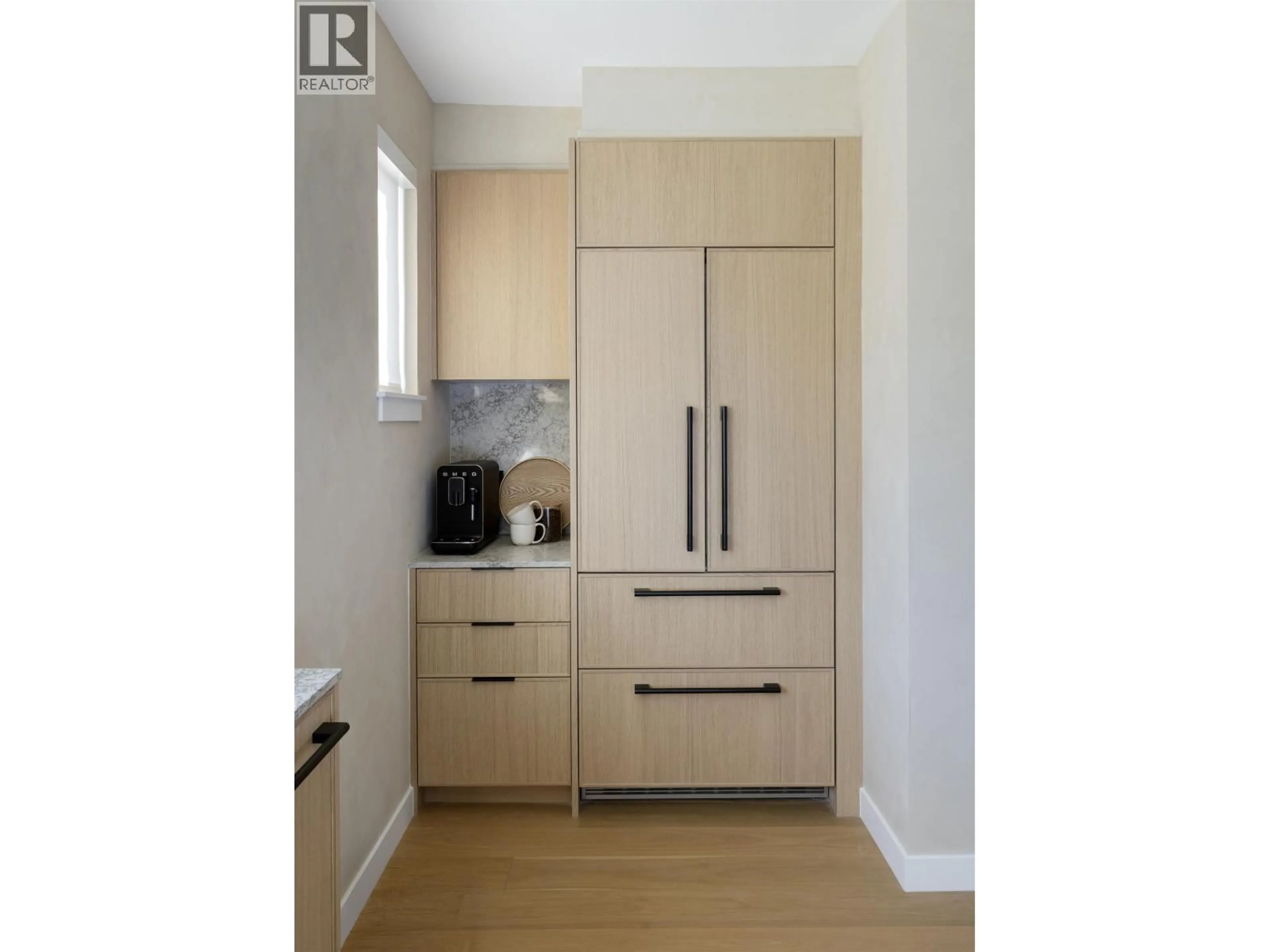 Contemporary kitchen, unknown for 154 - 5377 OAK STREET, Vancouver British Columbia V6M0G4