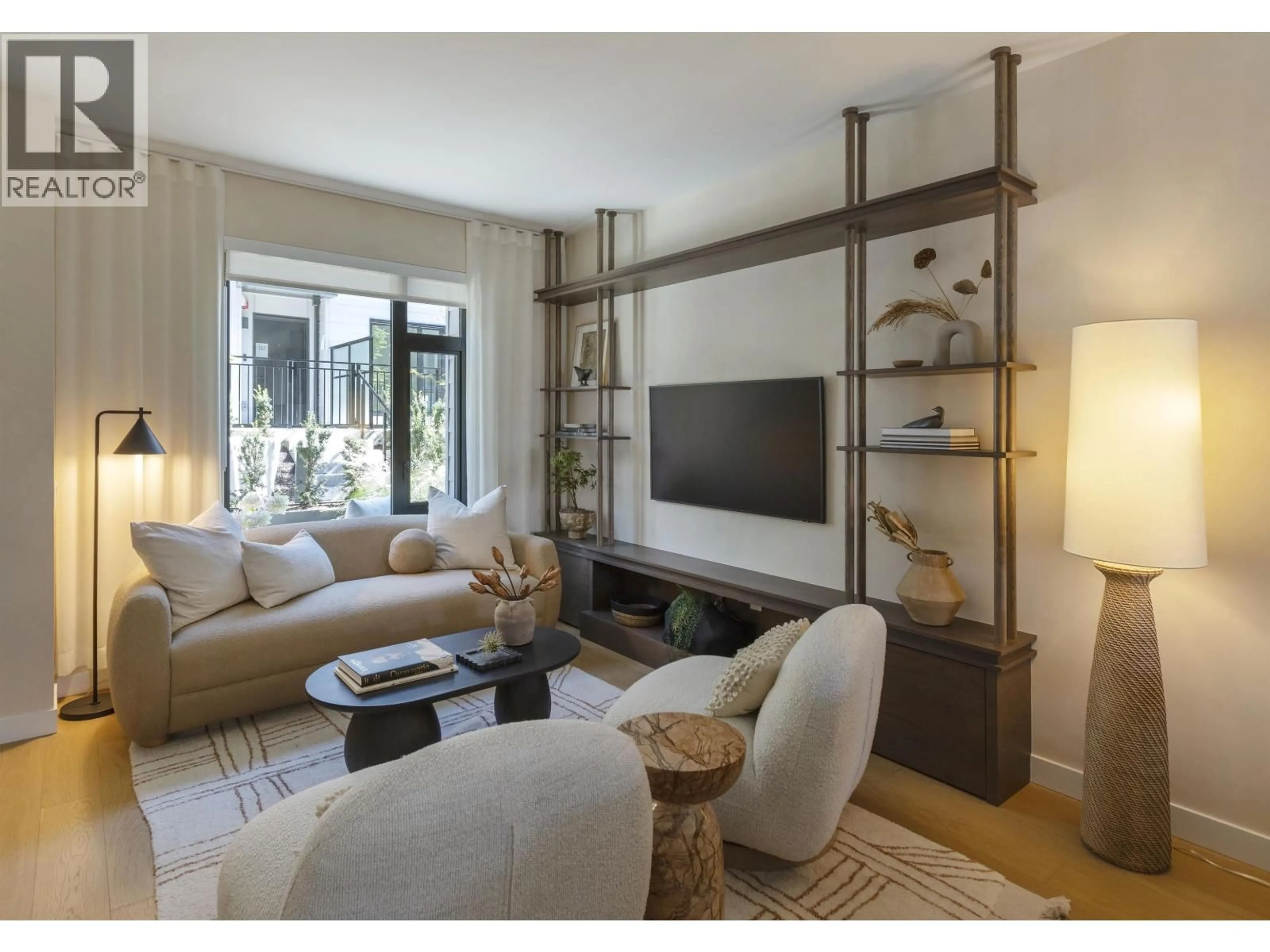 Living room with furniture, unknown for 171 - 5431 OAK STREET, Vancouver British Columbia V6M2V5