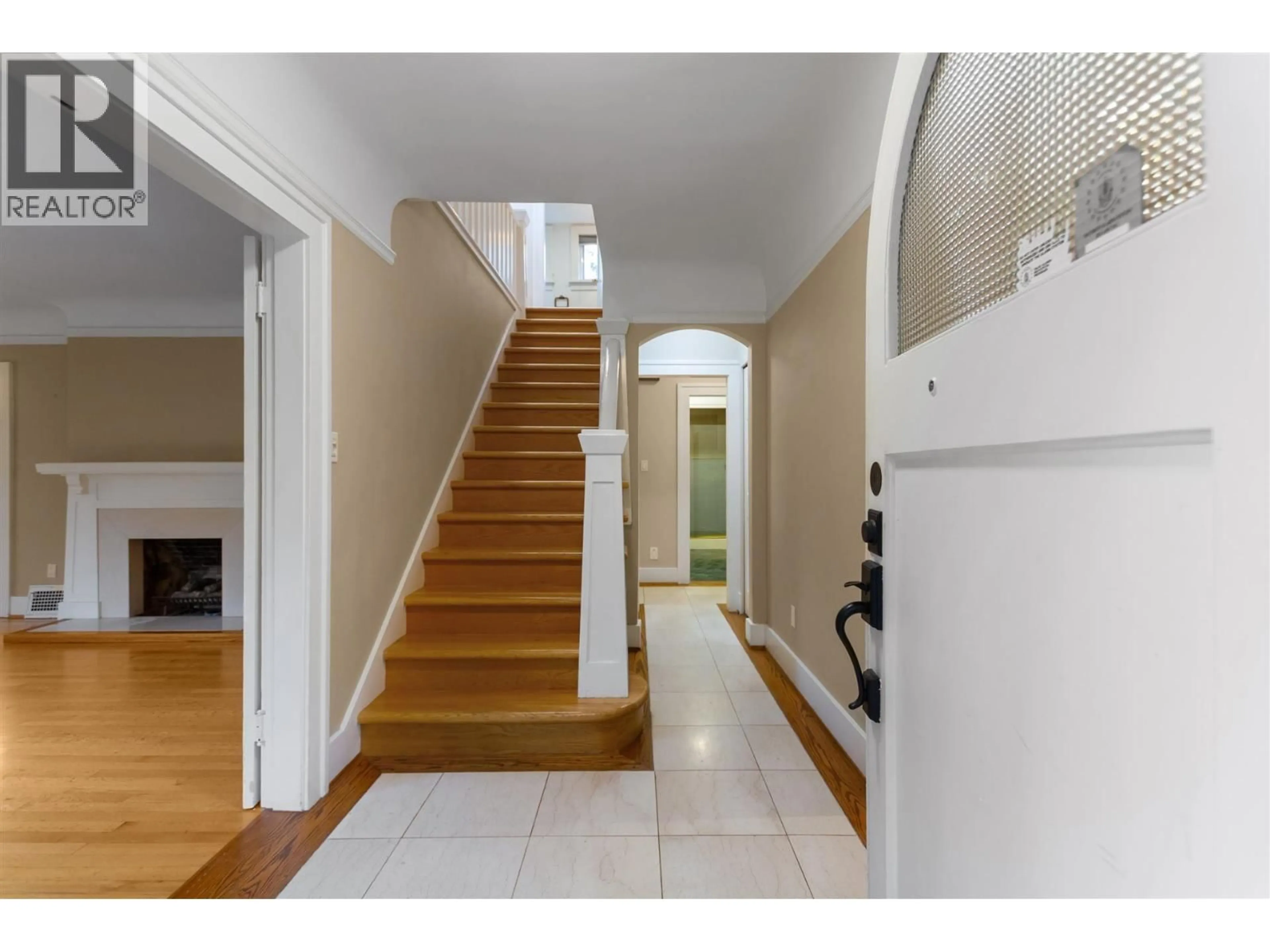 Indoor entryway for 5861 ADERA STREET, Vancouver British Columbia V6M3J1