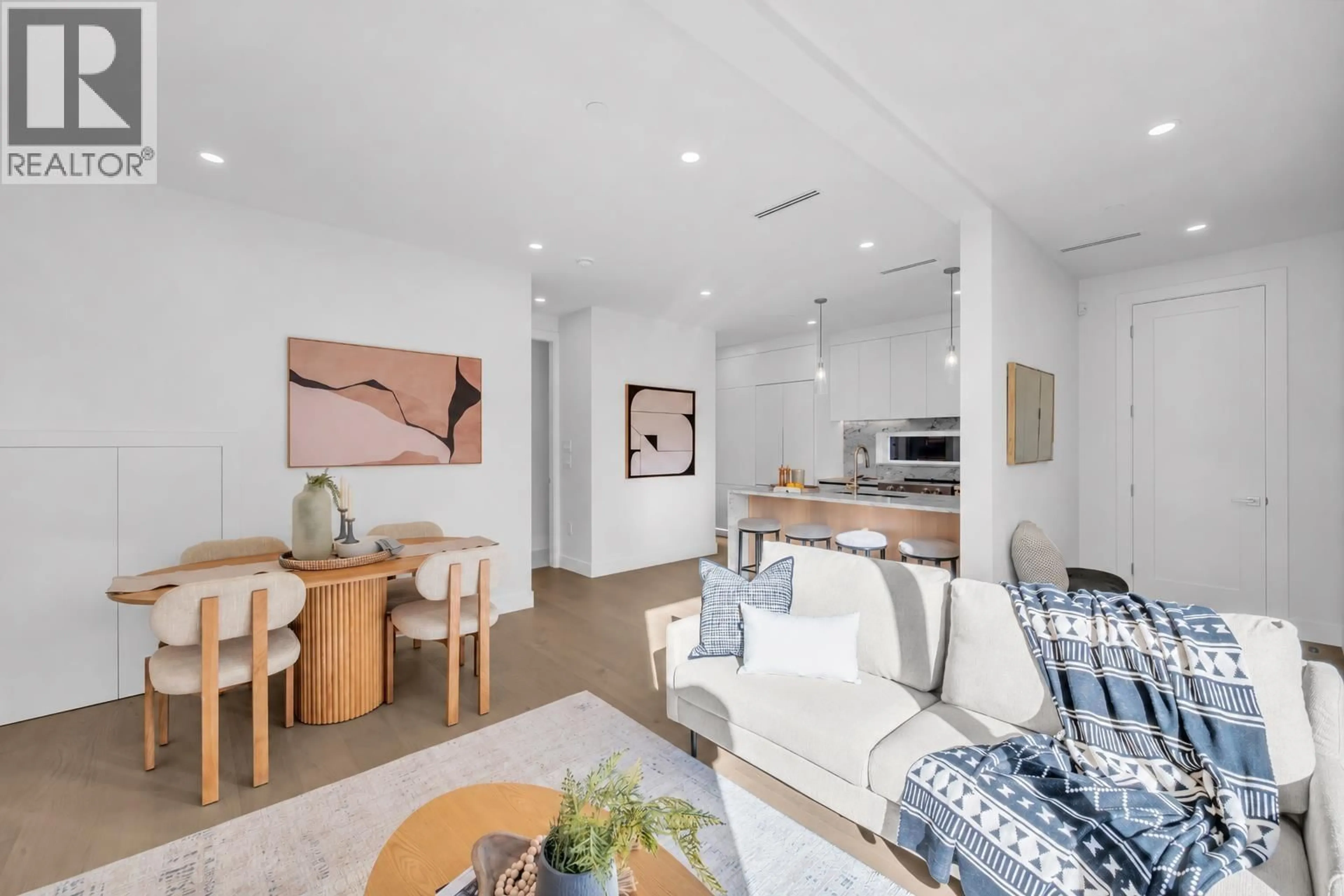 Living room with furniture, unknown for 2 - 3034 5TH AVENUE, Vancouver British Columbia V5M1N8