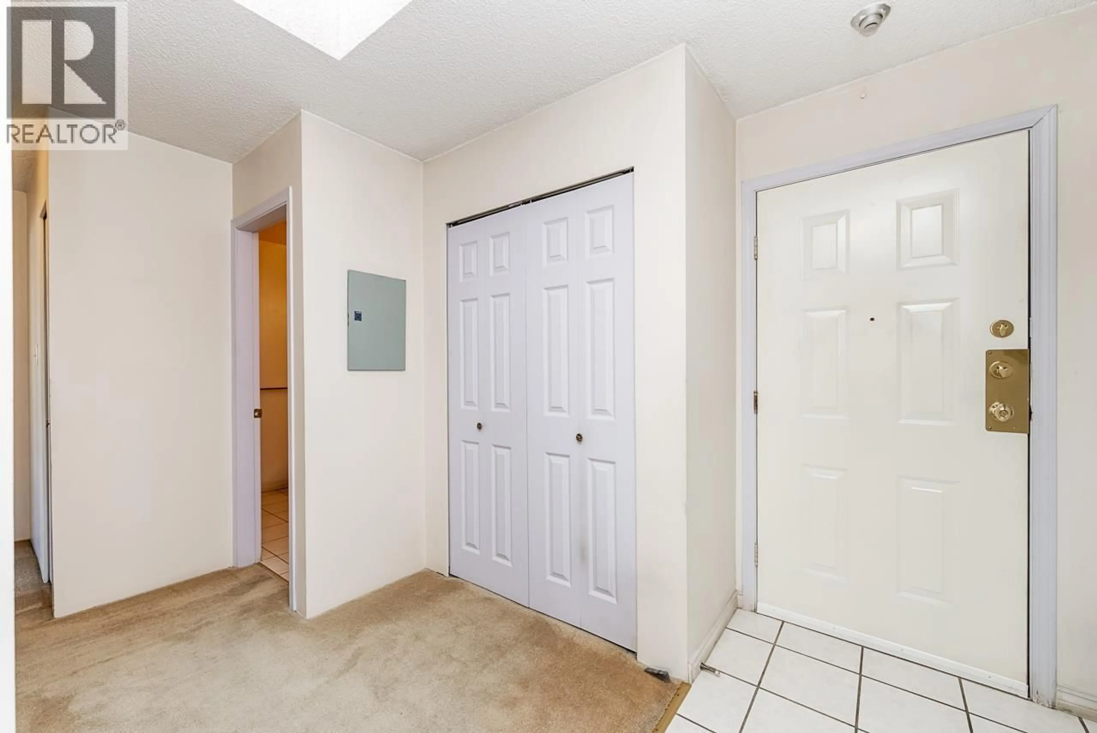 Indoor entryway for 302 - 8700 WESTMINSTER HIGHWAY, Richmond British Columbia V6X1A8