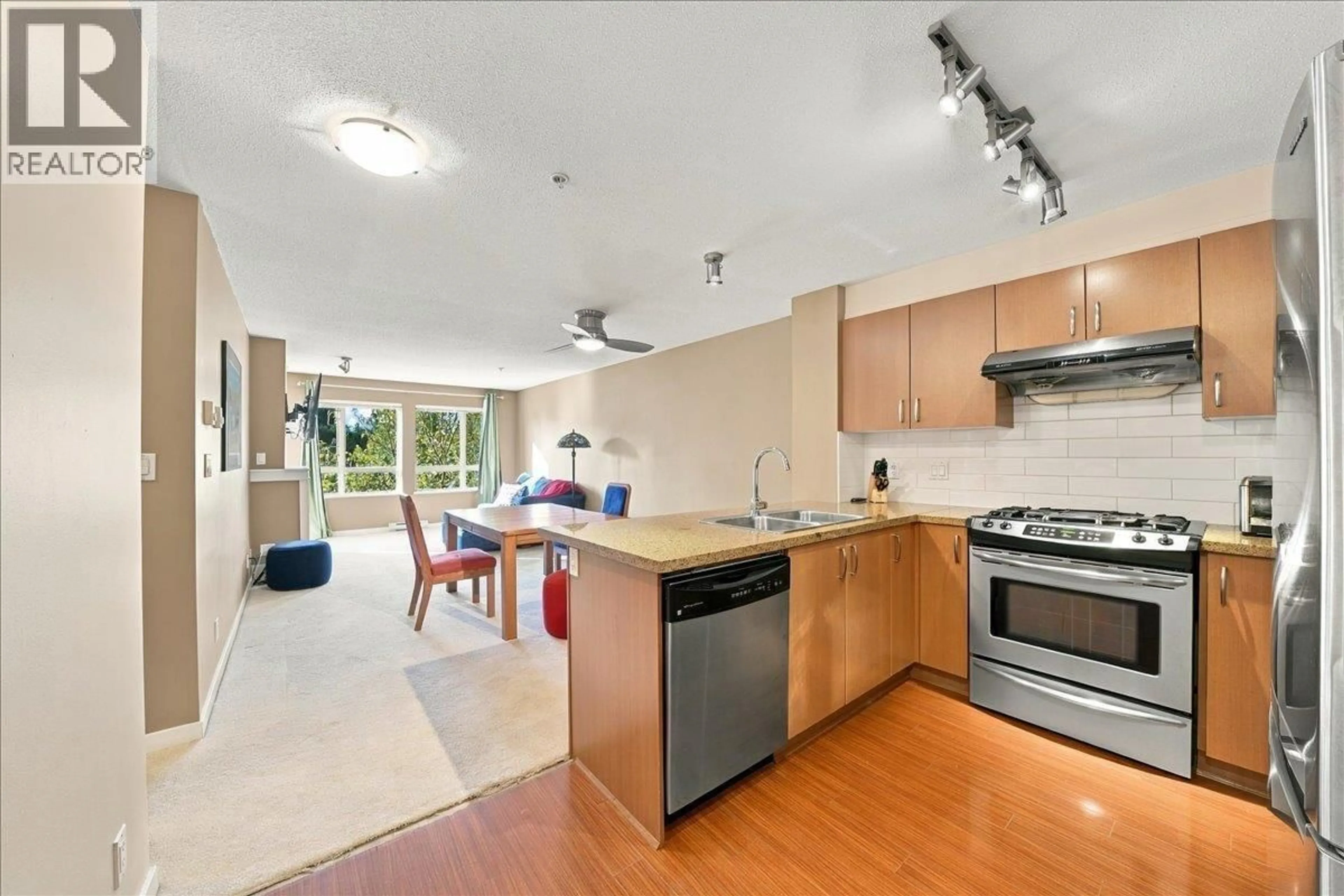 Open concept kitchen, unknown for 301 - 3097 LINCOLN AVENUE, Coquitlam British Columbia V3B0E3