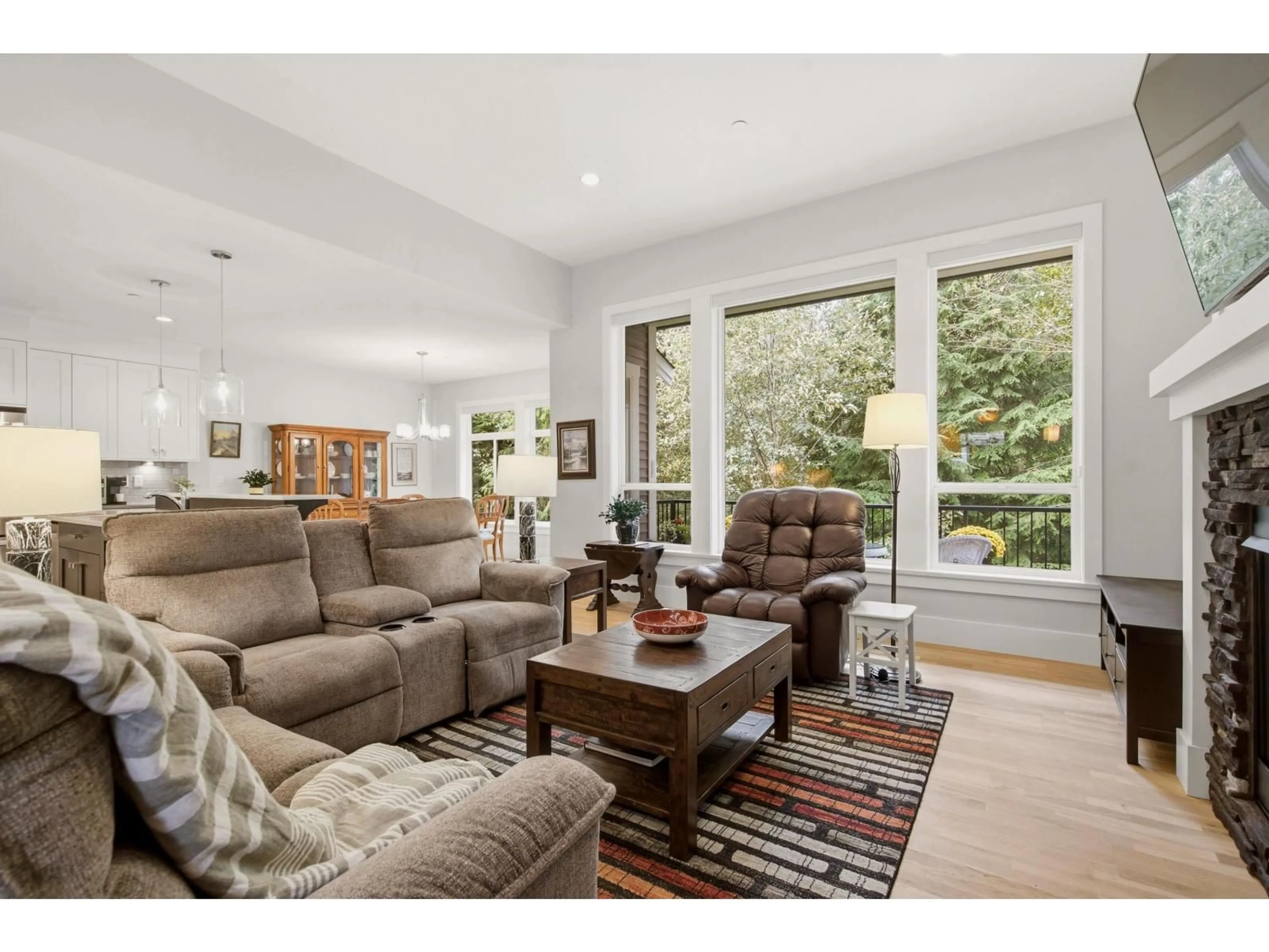 Living room with furniture, unknown for 125 - 4595 SUMAS MOUNTAIN ROAD, Abbotsford British Columbia V3G0E5