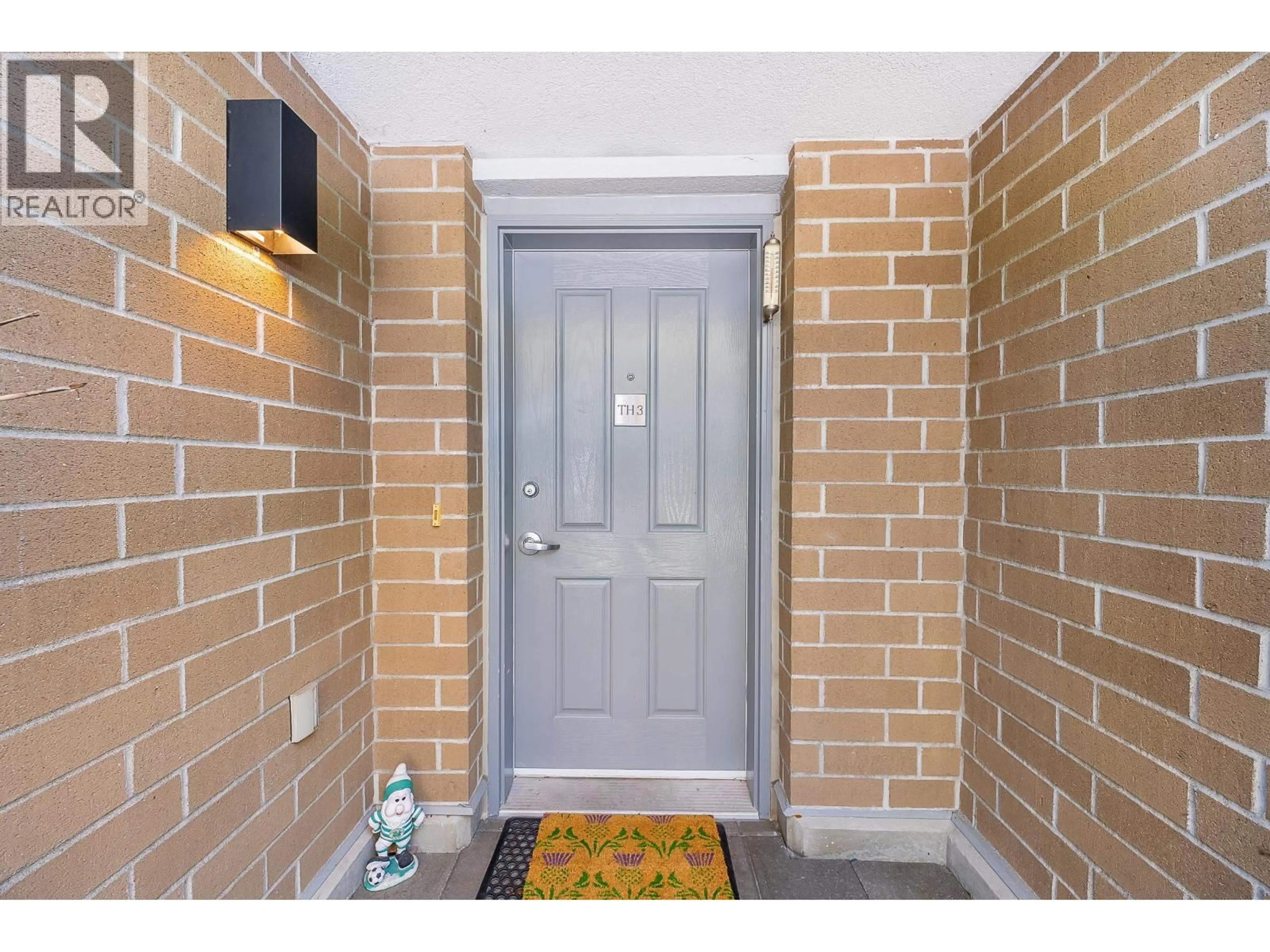 Indoor entryway for 3 - 290 NEWPORT DRIVE, Port Moody British Columbia V3H5N2