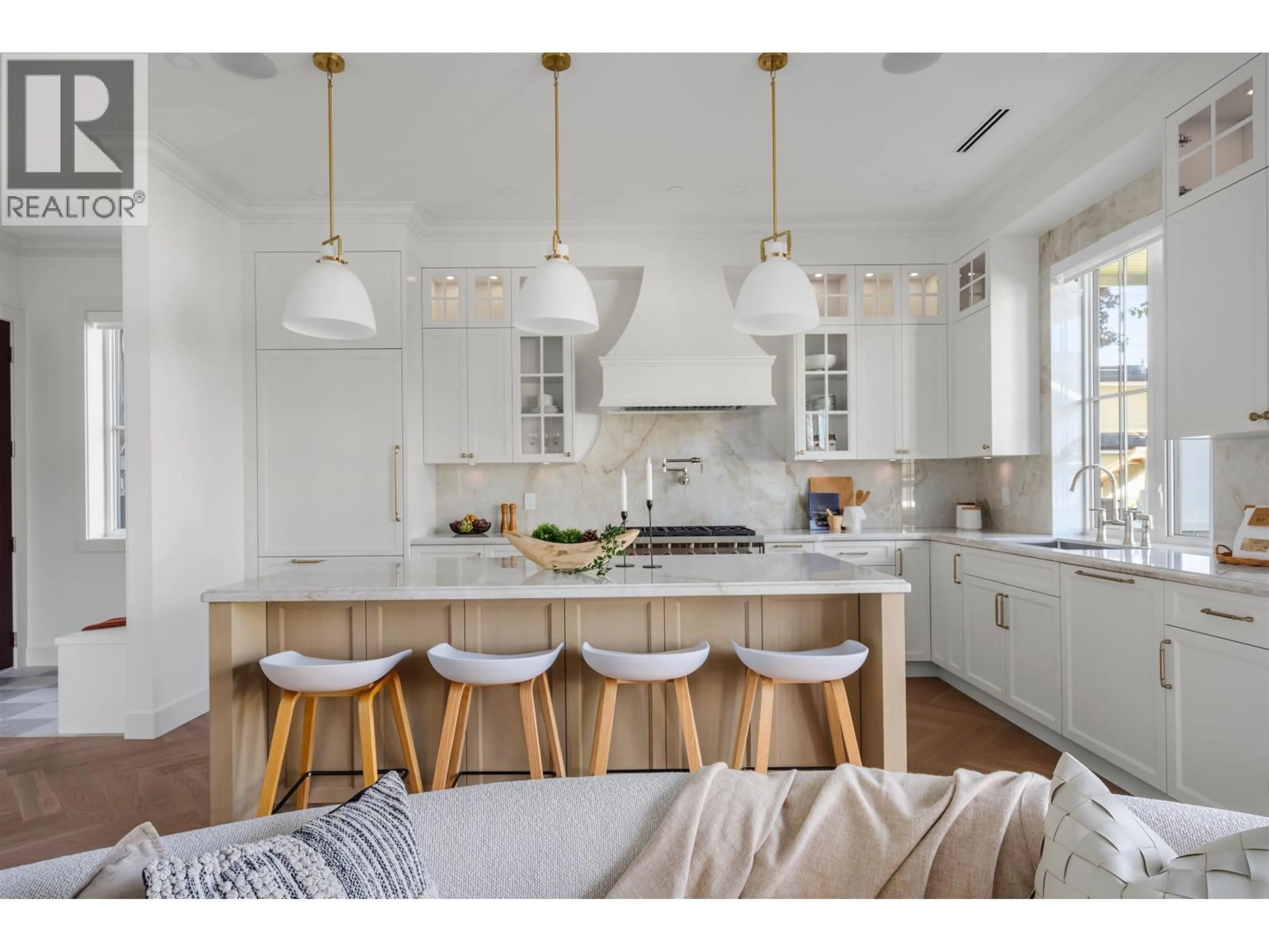 Open concept kitchen, unknown for 2 - 127 17TH AVENUE, Vancouver British Columbia V5Y1Z7