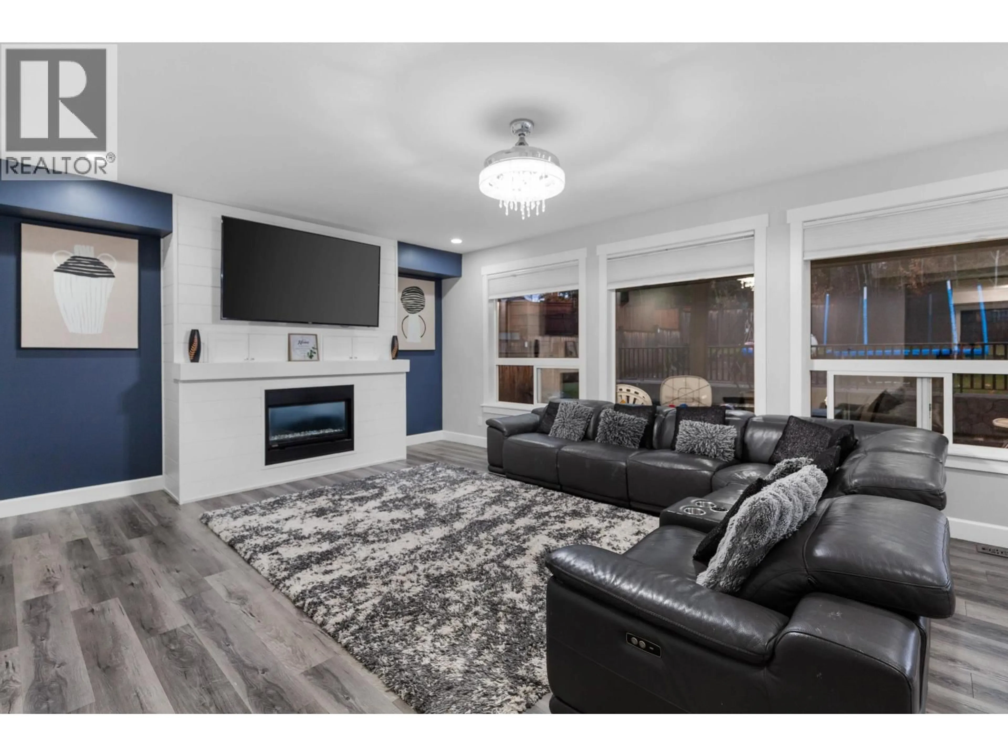 Living room with furniture, unknown for 2794 MAURICE DRIVE, Prince George British Columbia V2N0C8