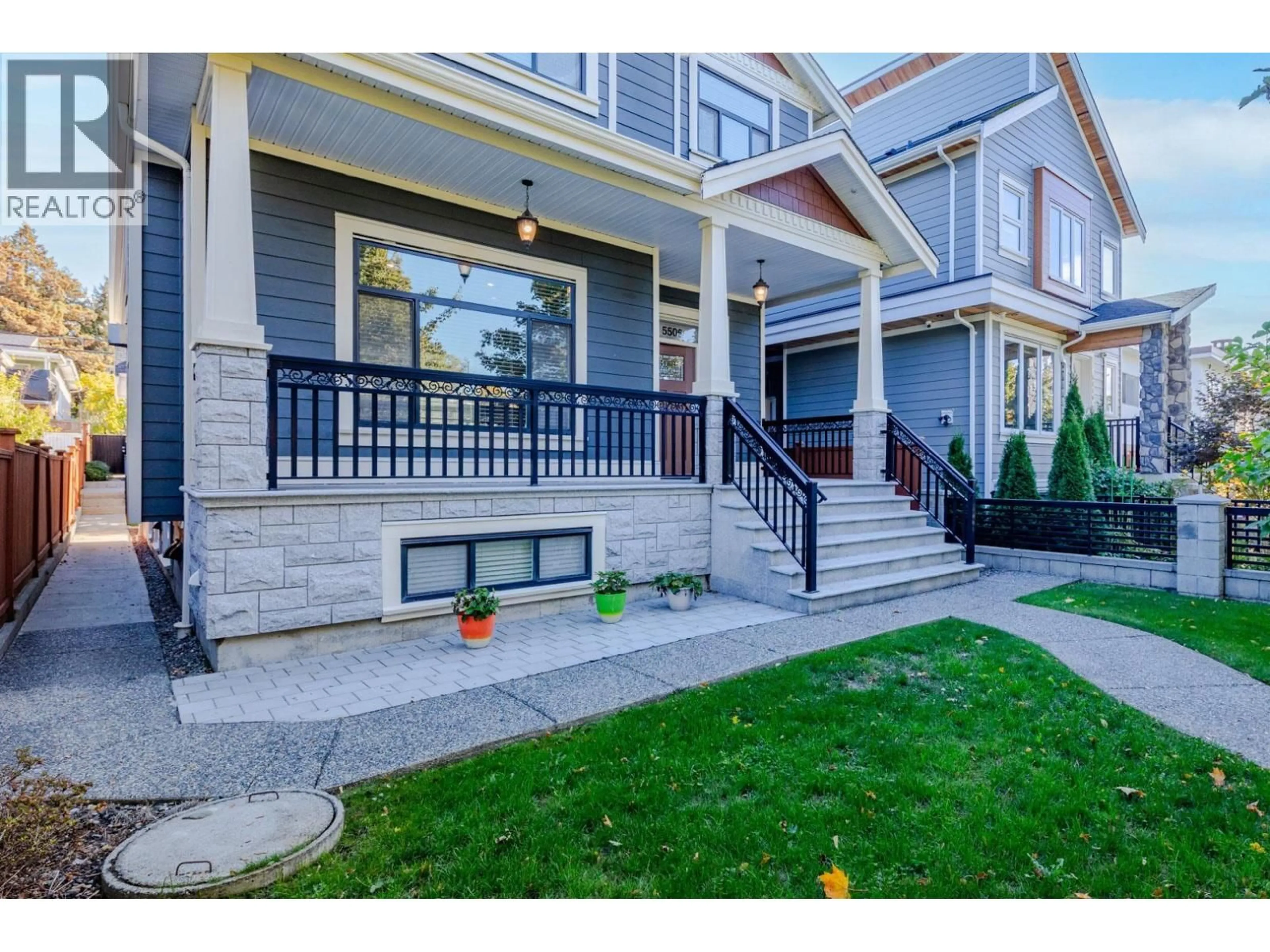 Unknown for 5506 COLLEGE STREET, Vancouver British Columbia V5R3Z7