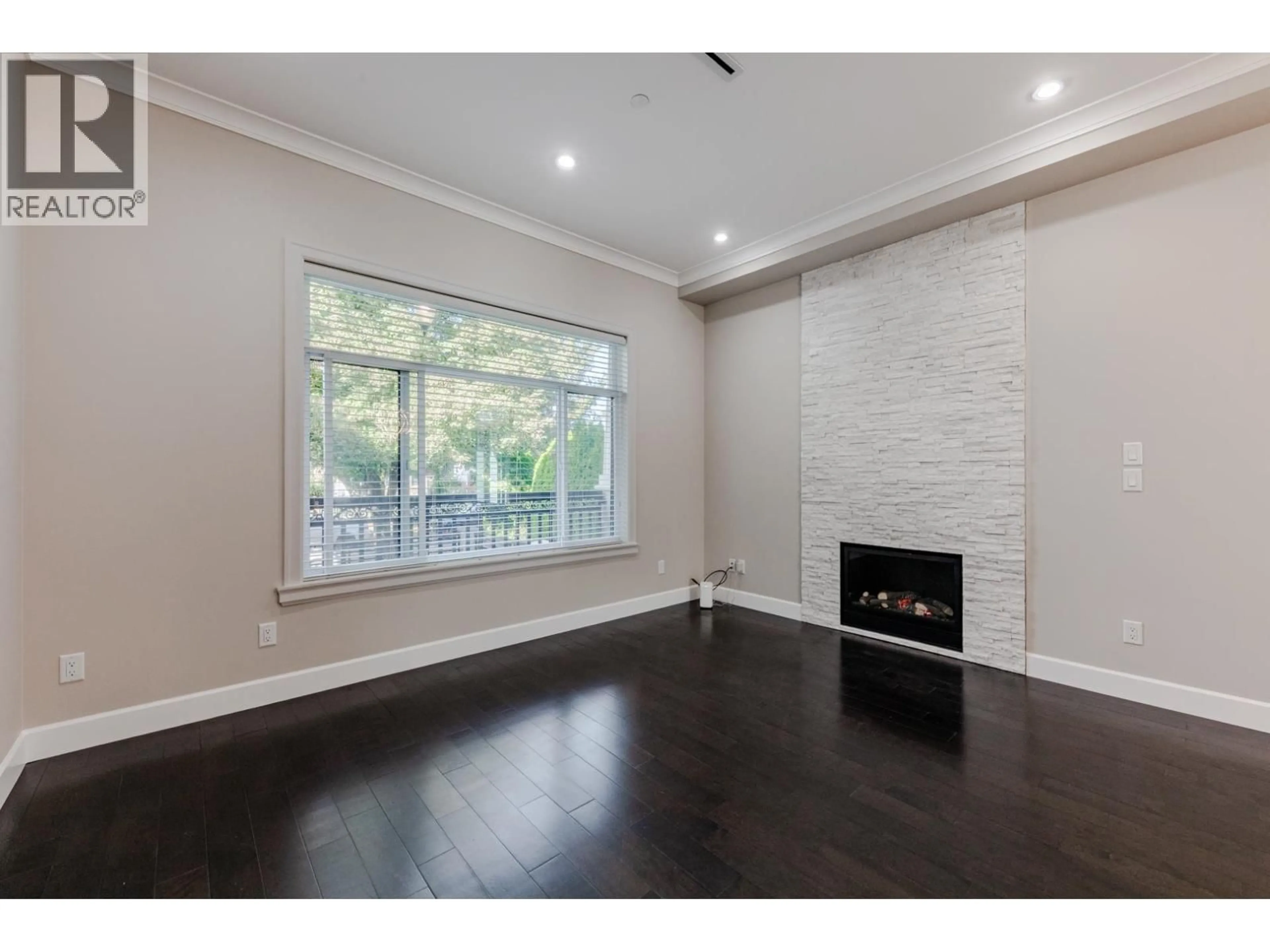 A pic of a room for 5506 COLLEGE STREET, Vancouver British Columbia V5R3Z7