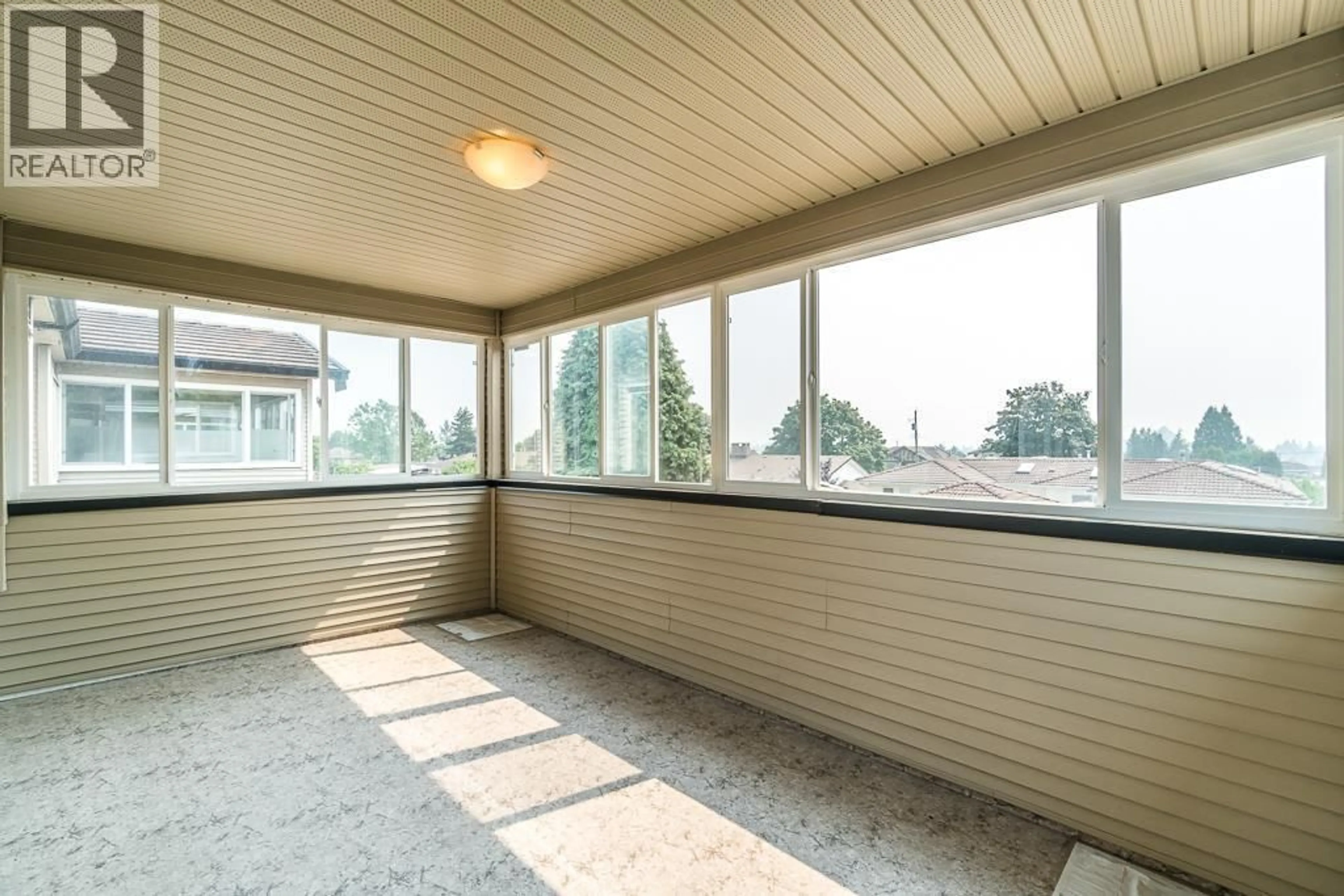 Patio, unknown for 7734 16TH AVENUE, Burnaby British Columbia V3N1P9