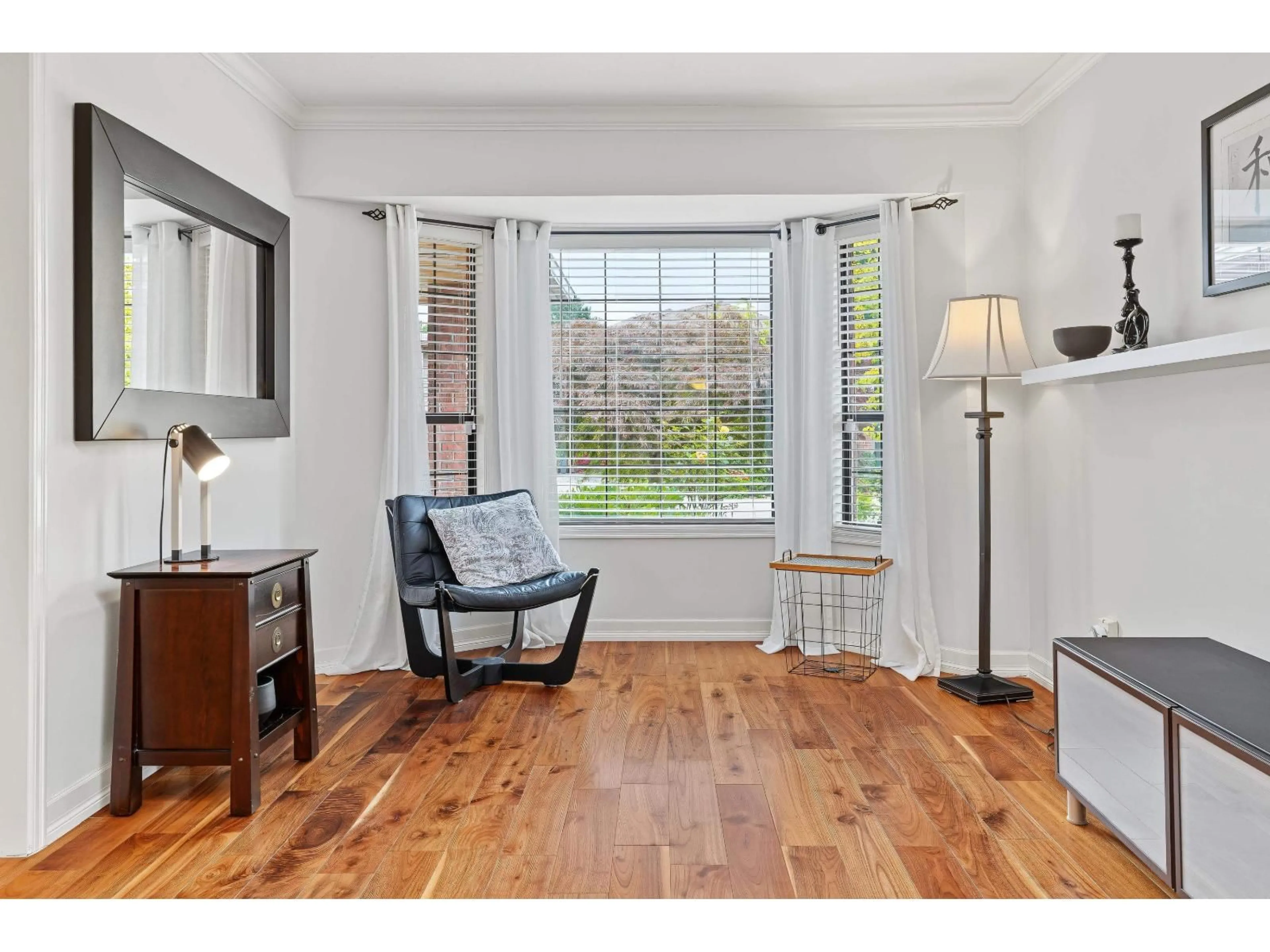 Unknown for 14972 SOUTHMERE CLOSE, Surrey British Columbia V4A7T6