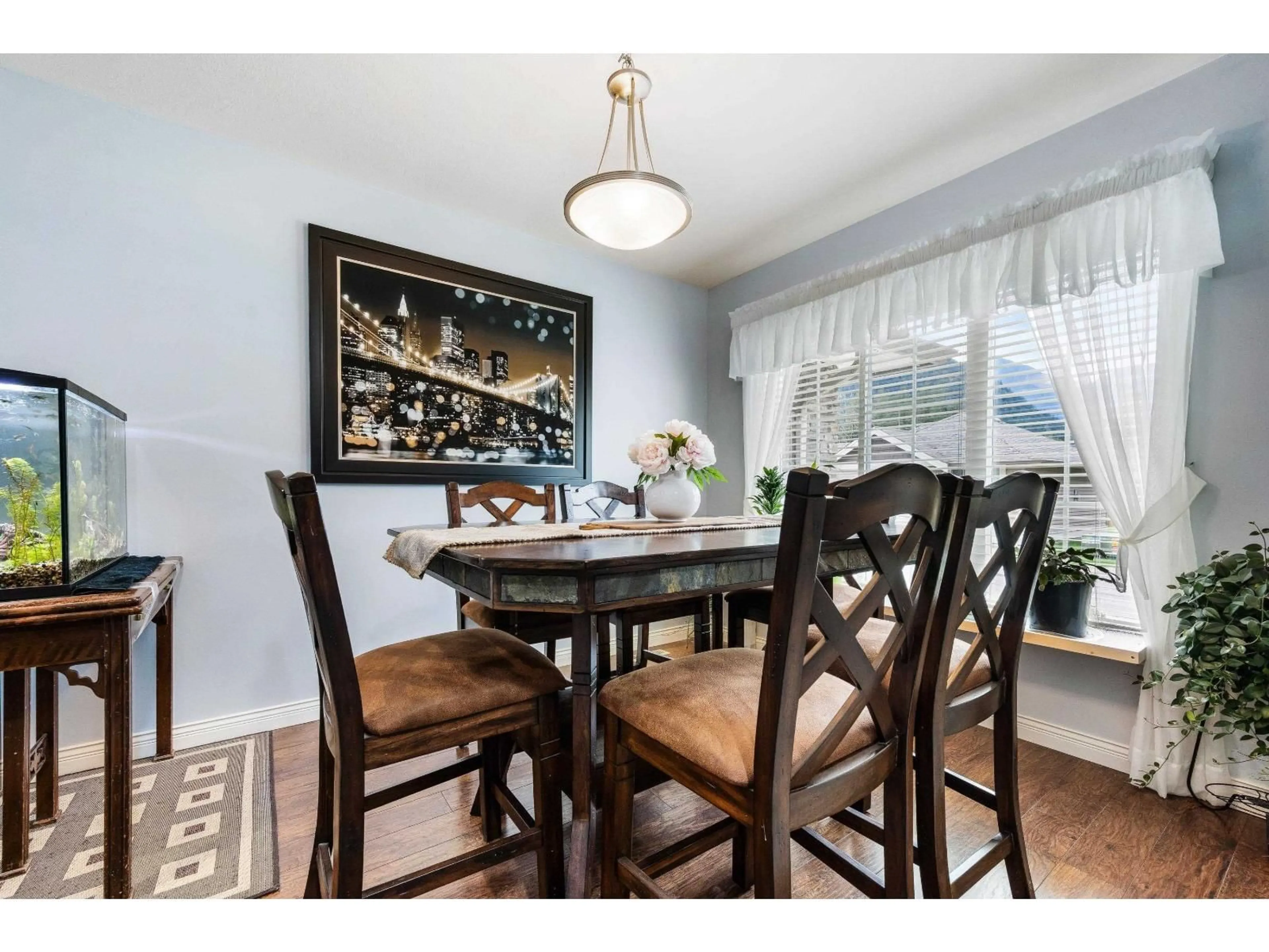 Dining room, wood/laminate floor for 23 - 1175 7TH AVENUE, Hope British Columbia V0X1L4