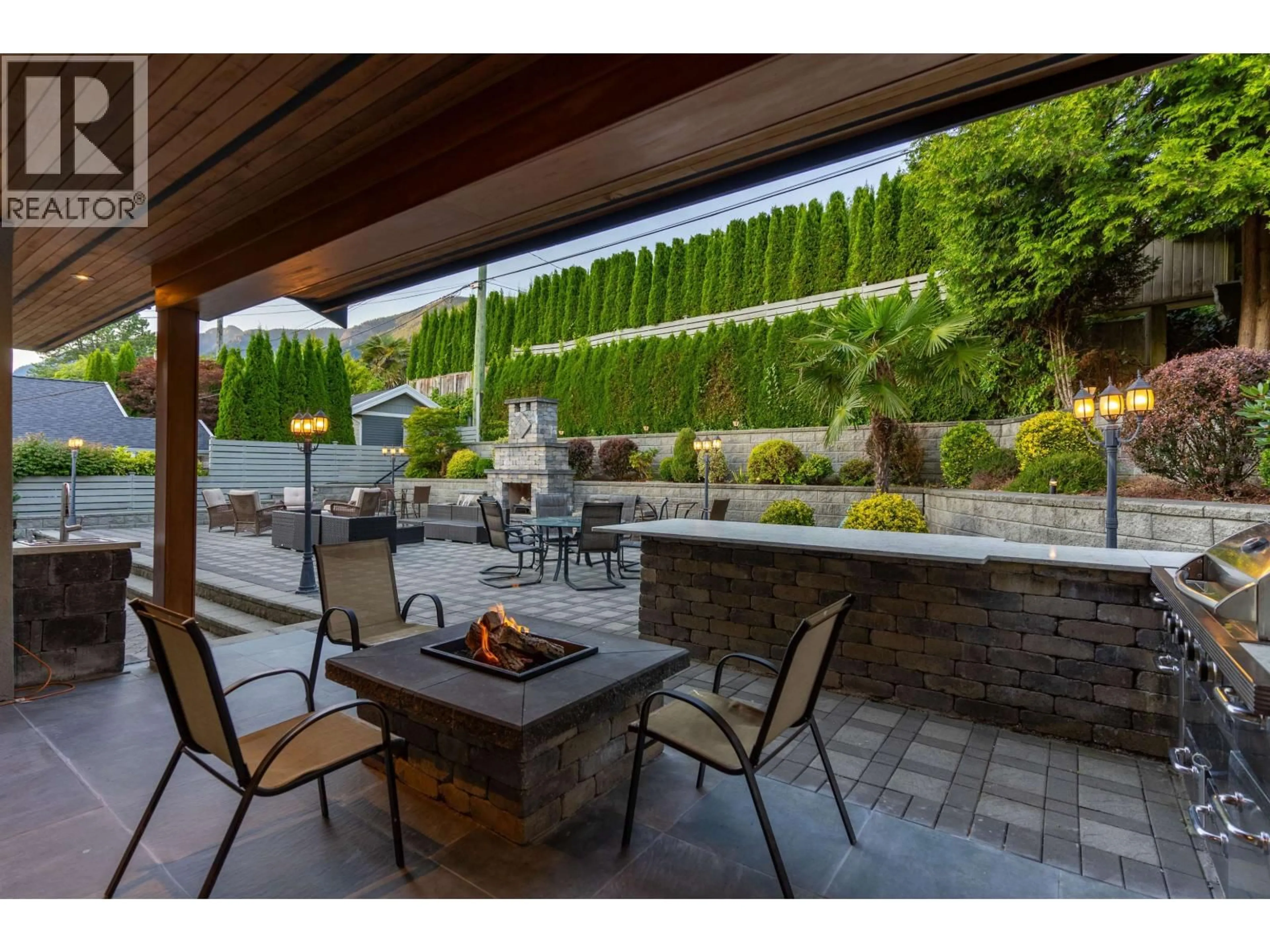 Patio, unknown for 4168 HIGHLAND BOULEVARD, North Vancouver British Columbia V7R2Z6