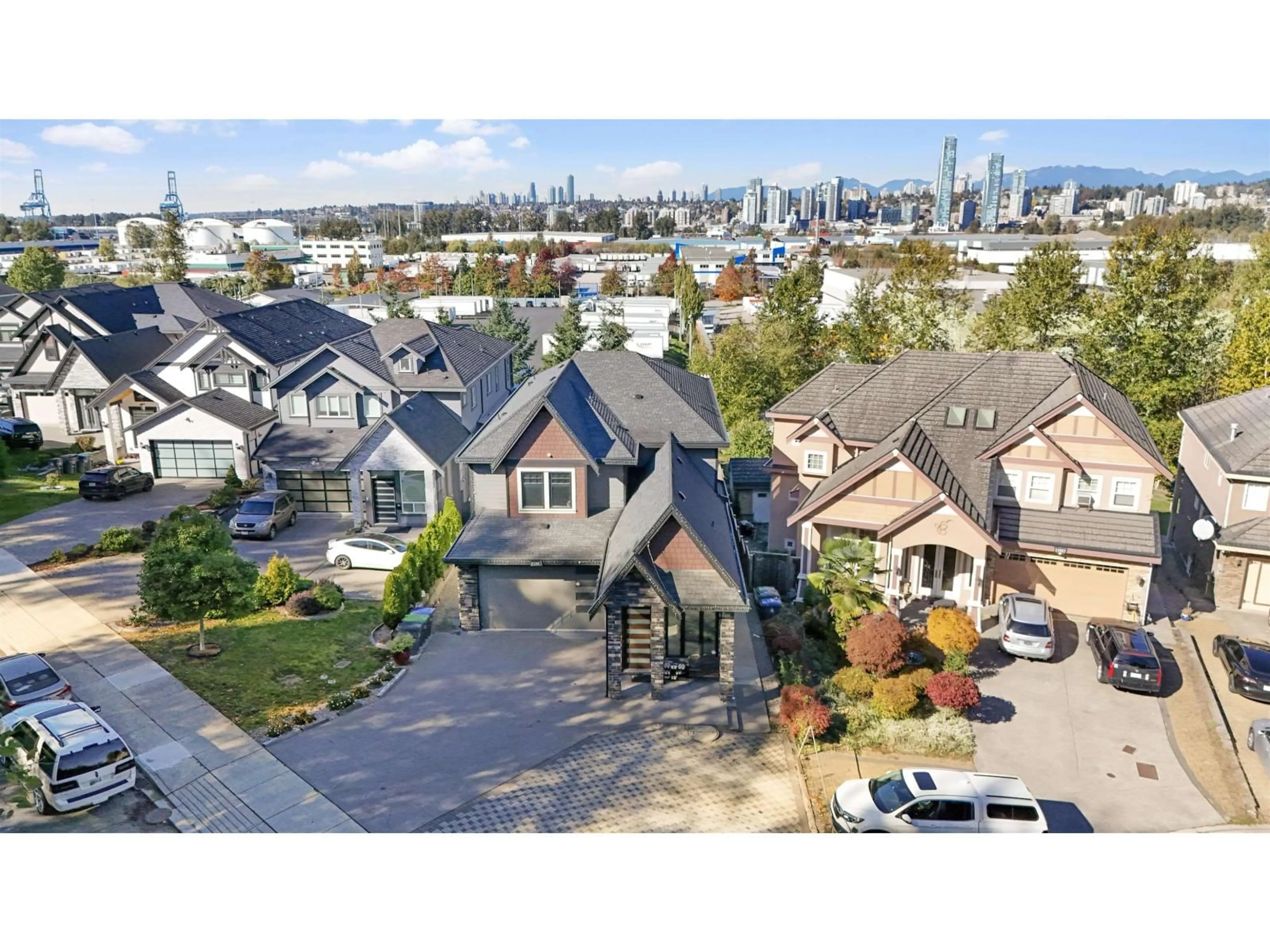 A pic from outside/outdoor area/front of a property/back of a property/a pic from drone, street for 11883 RIVER ROAD, Surrey British Columbia V3V2V9