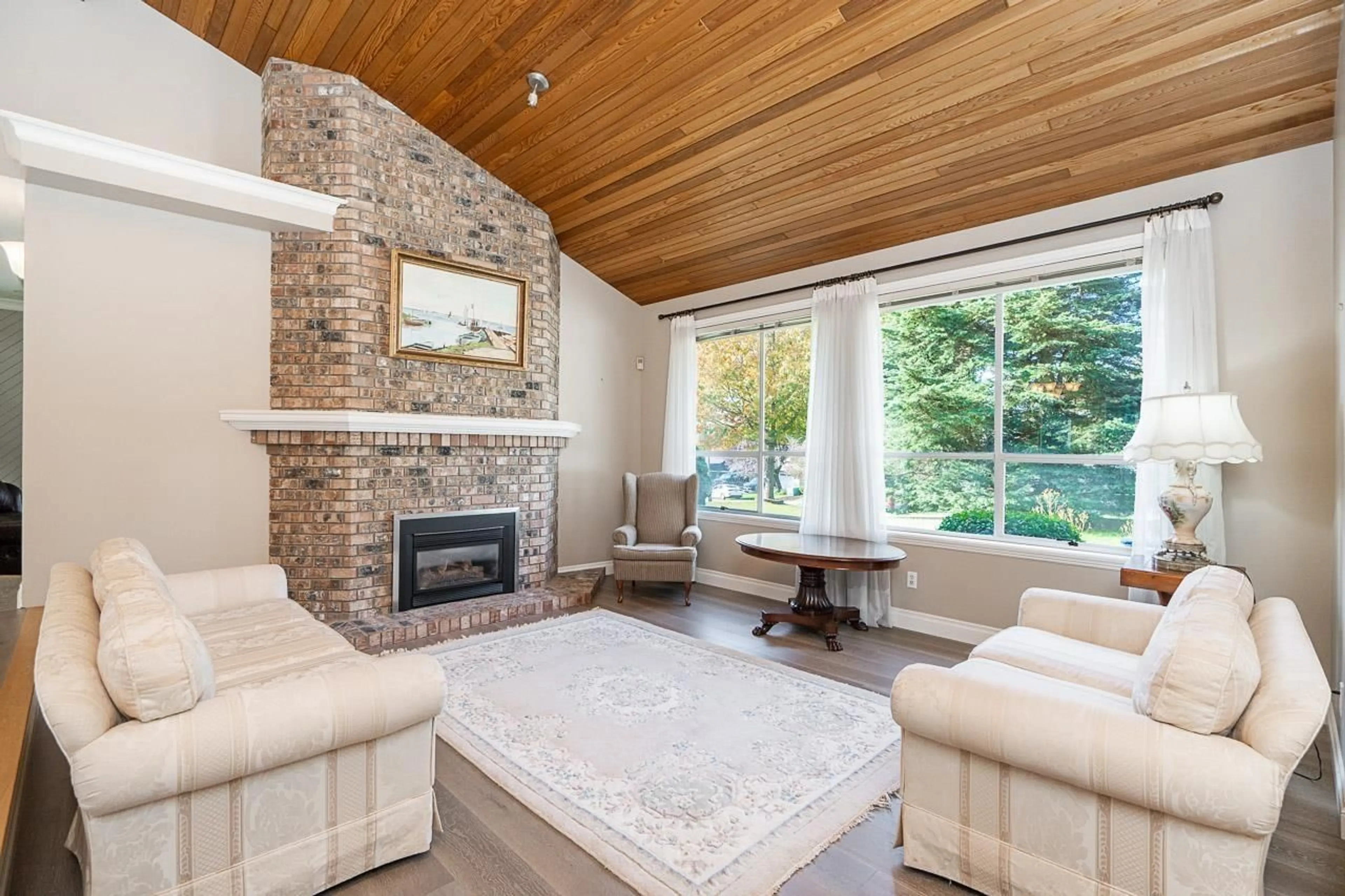 Living room with furniture, unknown for 5464 185 STREET, Surrey British Columbia V3S8L9