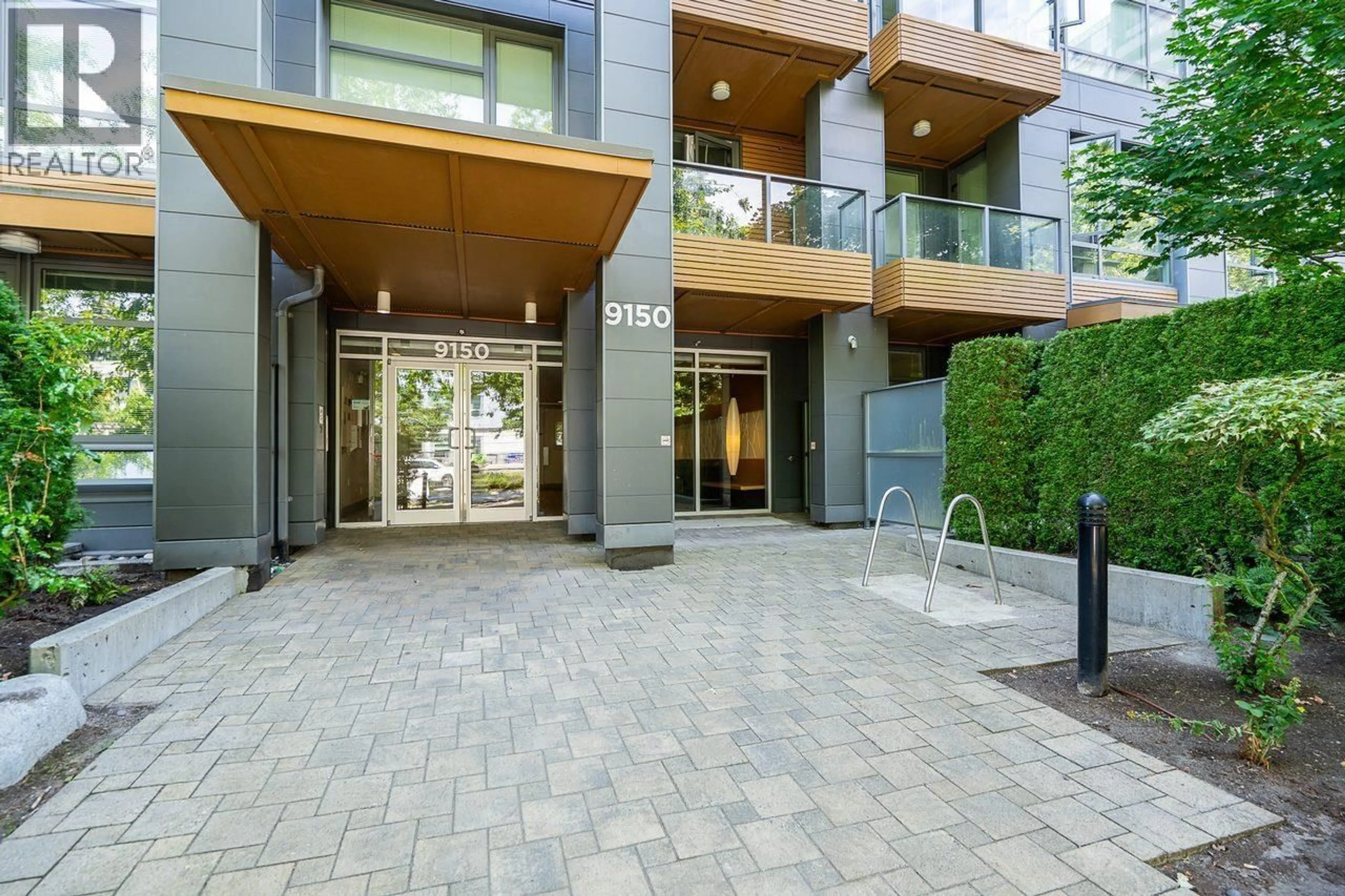 Patio, street for 401 - 9150 UNIVERSITY HIGH STREET, Burnaby British Columbia V5A0C5