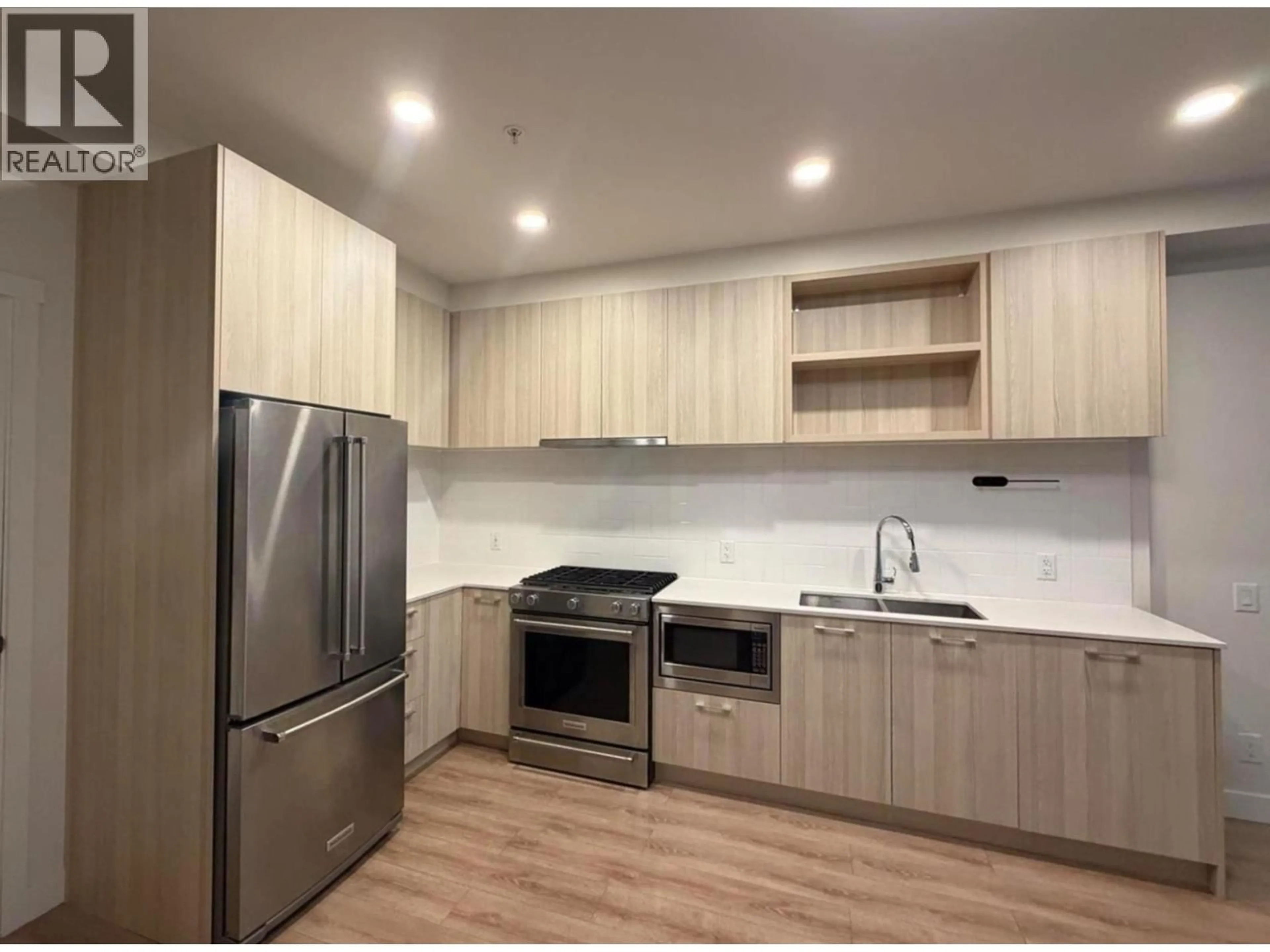 Standard kitchen, wood/laminate floor for 215 - 721 ANSKAR COURT, Coquitlam British Columbia V3J0L4