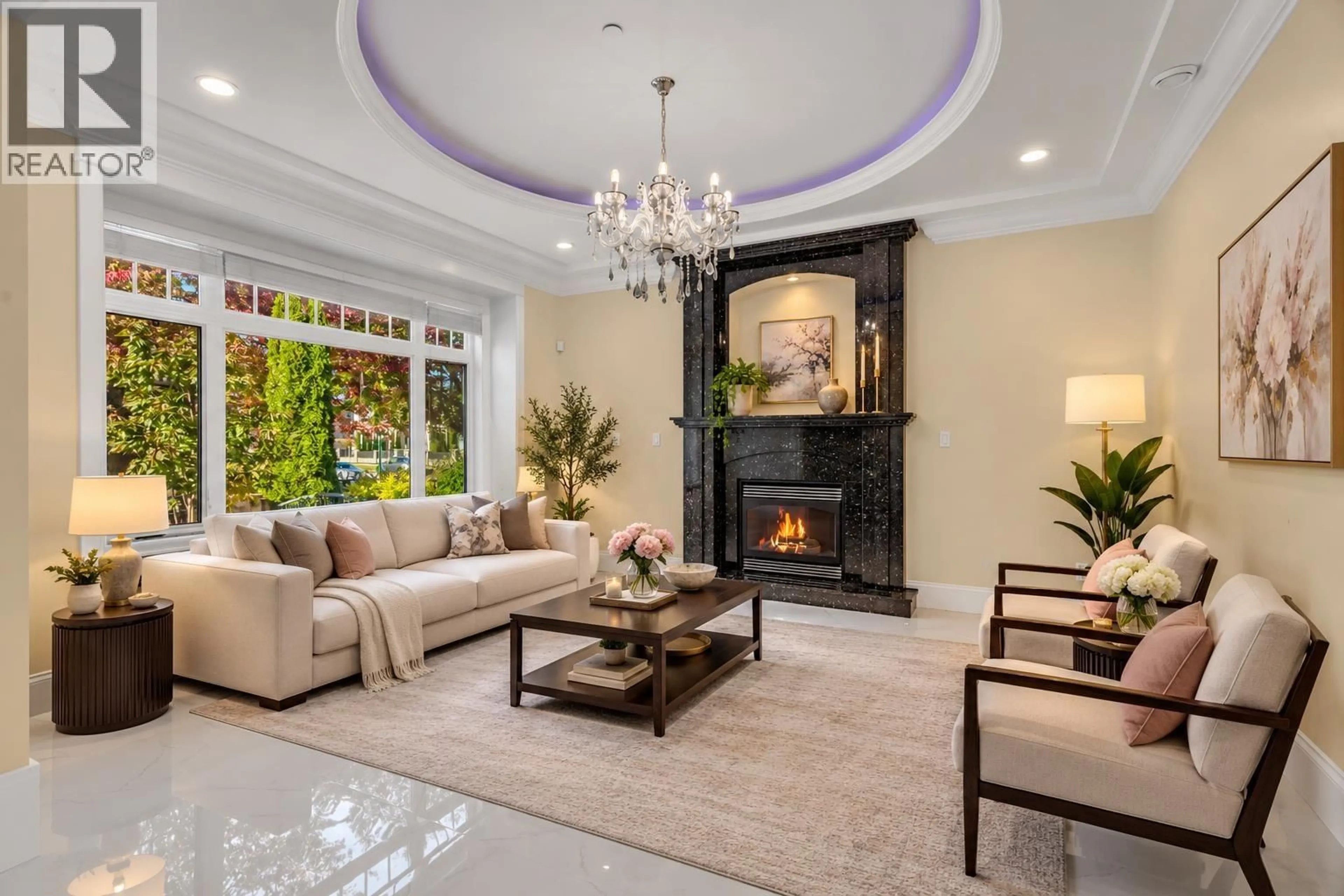 Living room with furniture, ceramic/tile floor for 6830 VIVIAN STREET, Vancouver British Columbia V5S2T6